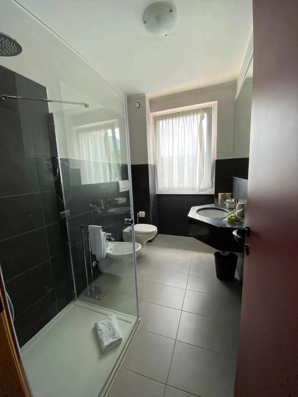 Bathroom in Hotel Lenno