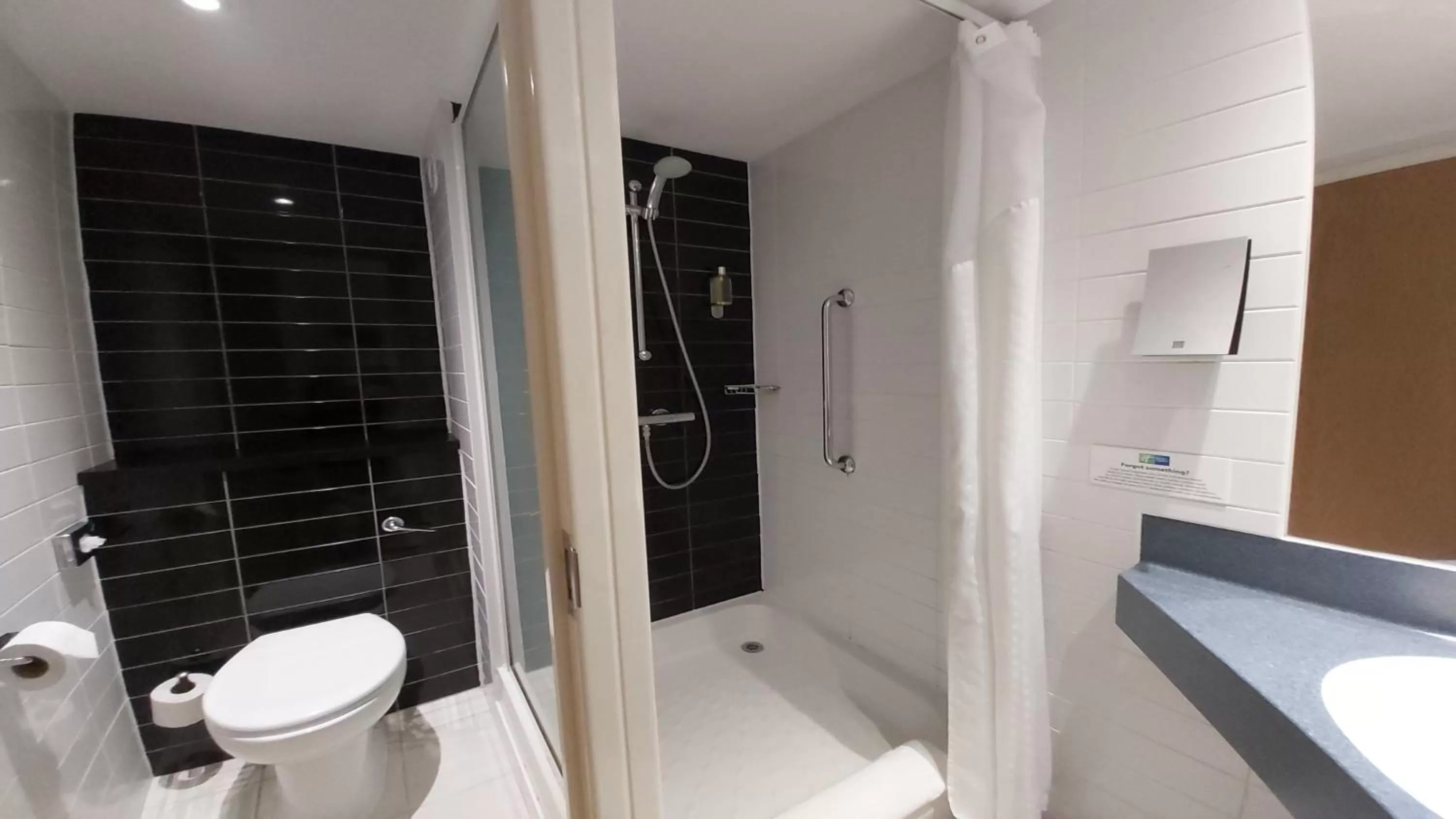 Bathroom in Holiday Inn Express York by IHG