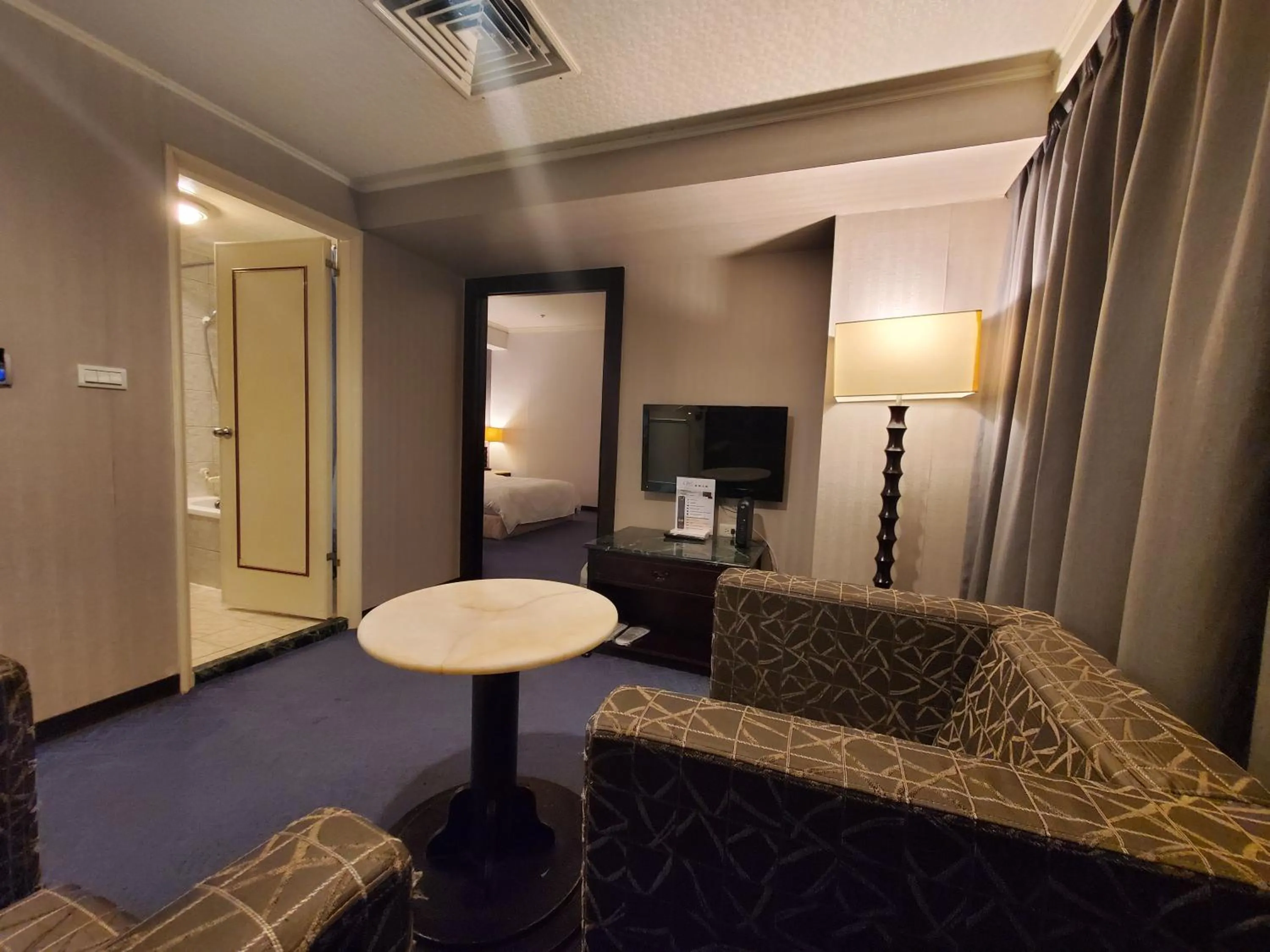 Living room in Well Garden Hotel