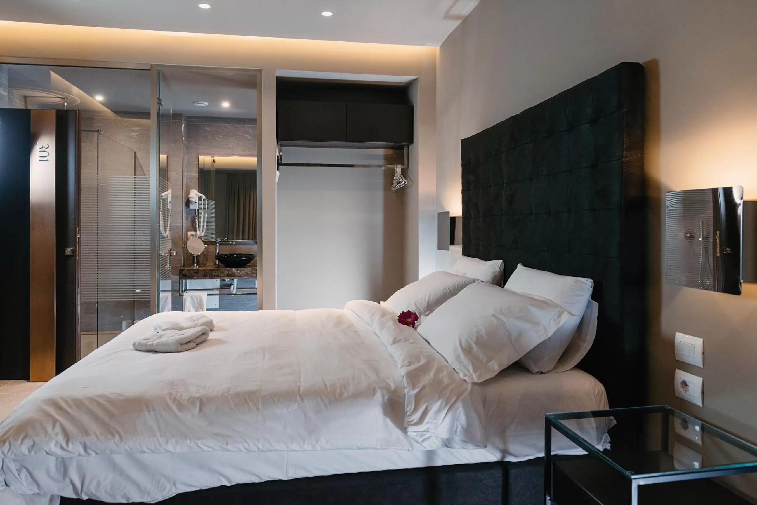 Bed in Hotel Egnatia