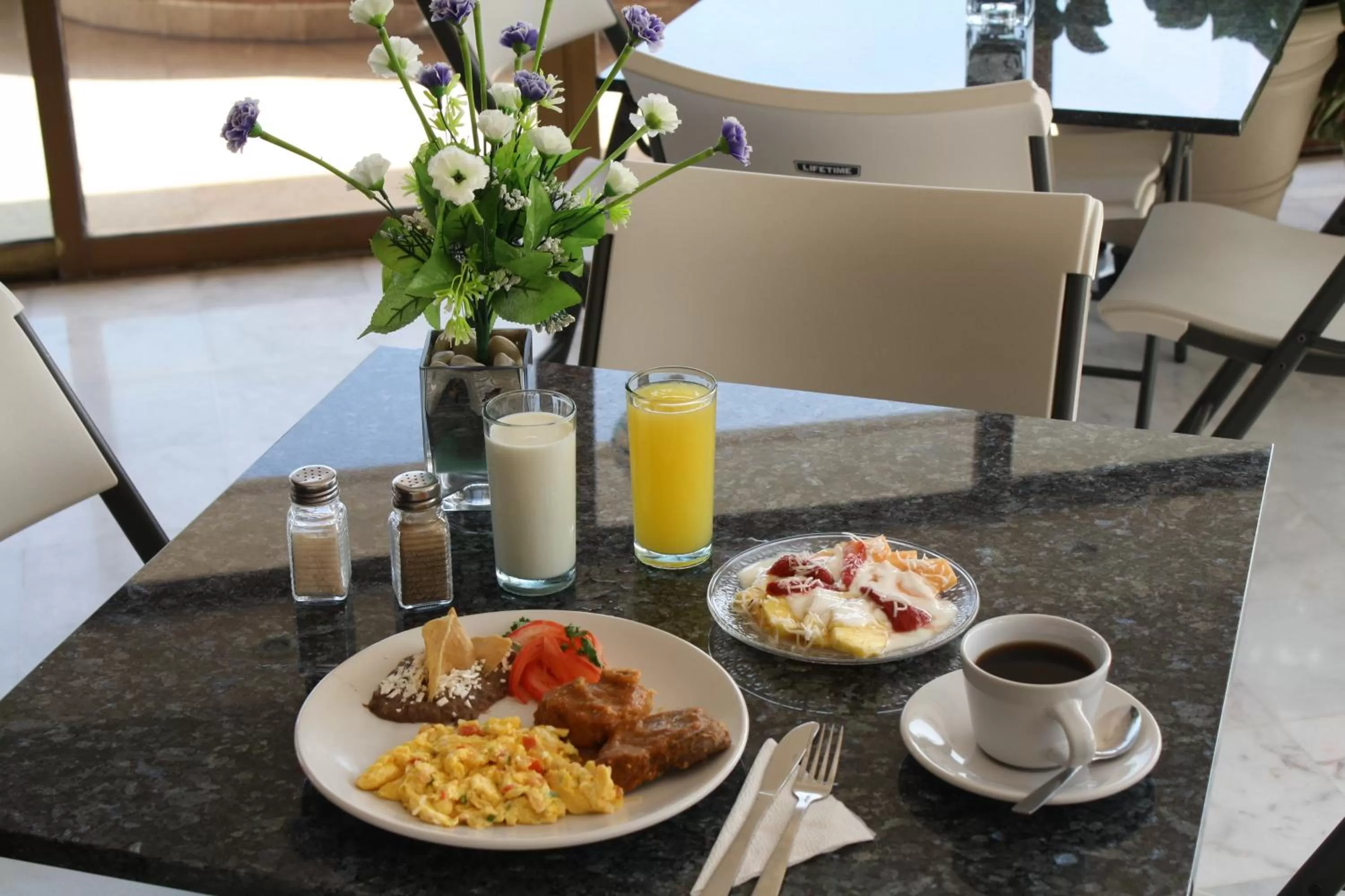 Restaurant/places to eat in Hotel Porto Allegro Puerto Vallarta