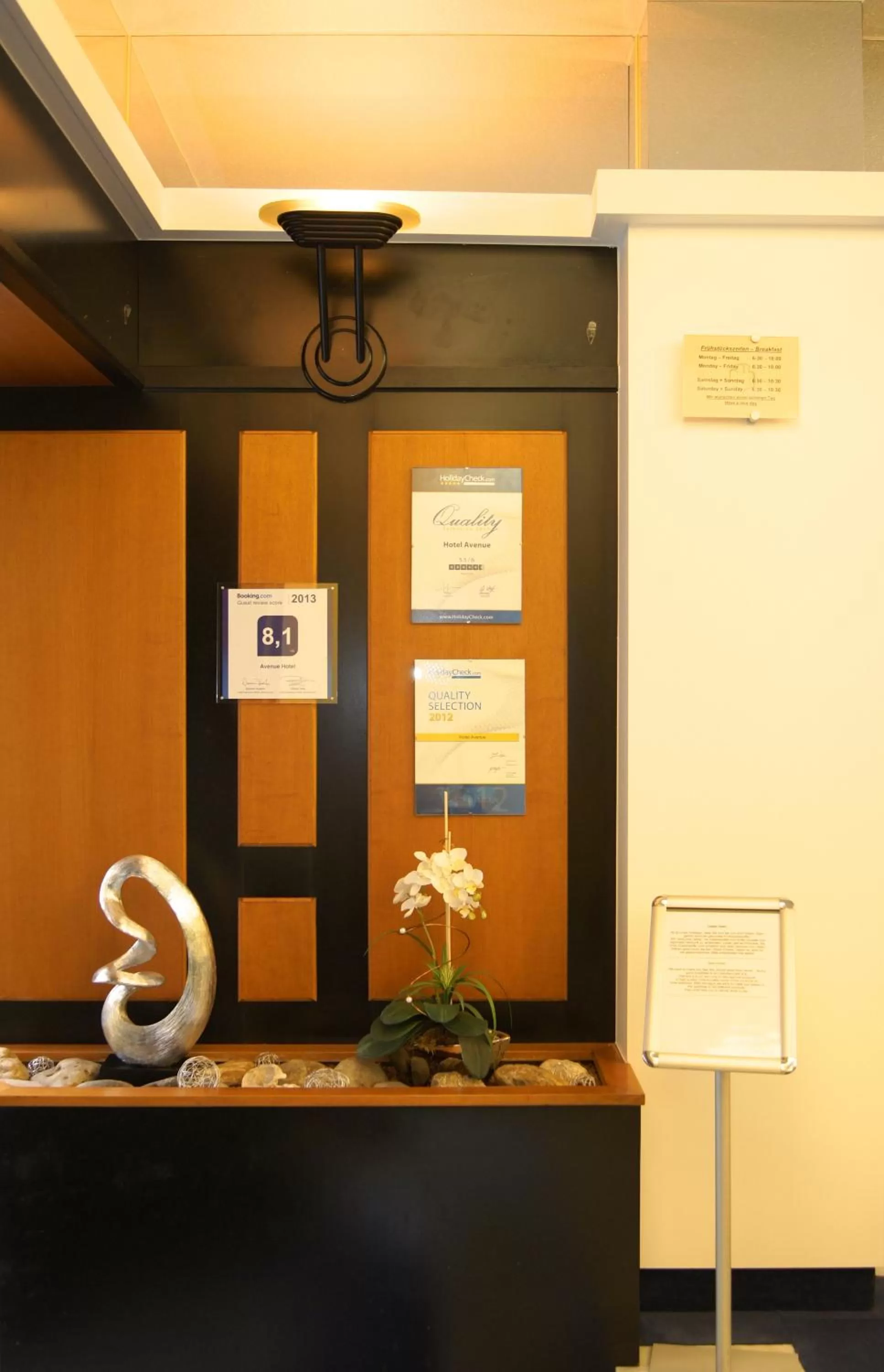 Lobby or reception in Avenue Hotel