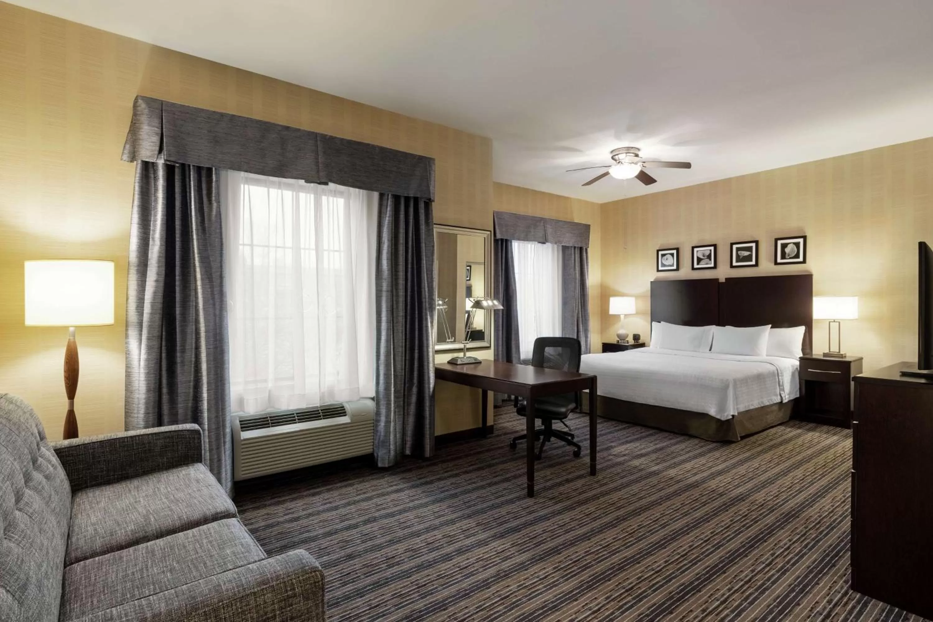 Bedroom, Bed in Homewood Suites by Hilton Newtown - Langhorne, PA