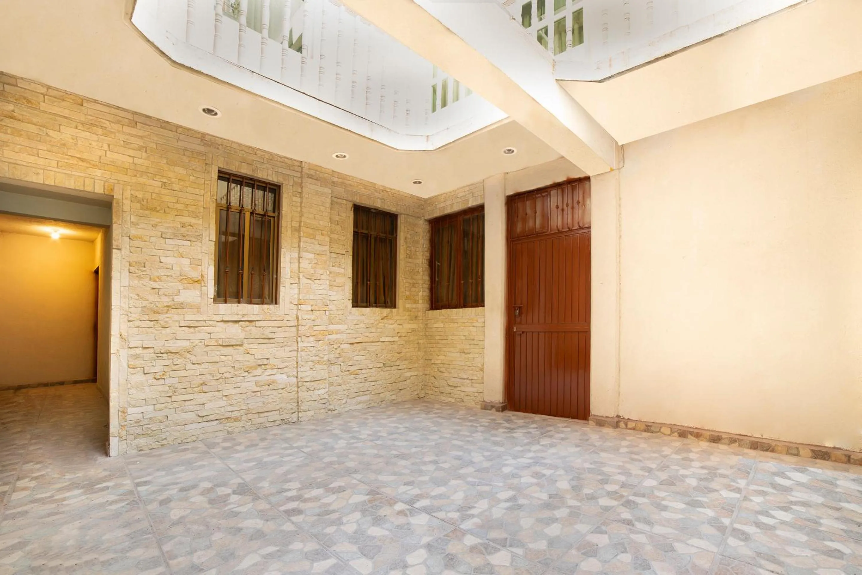 Area and facilities in OYO Promenade