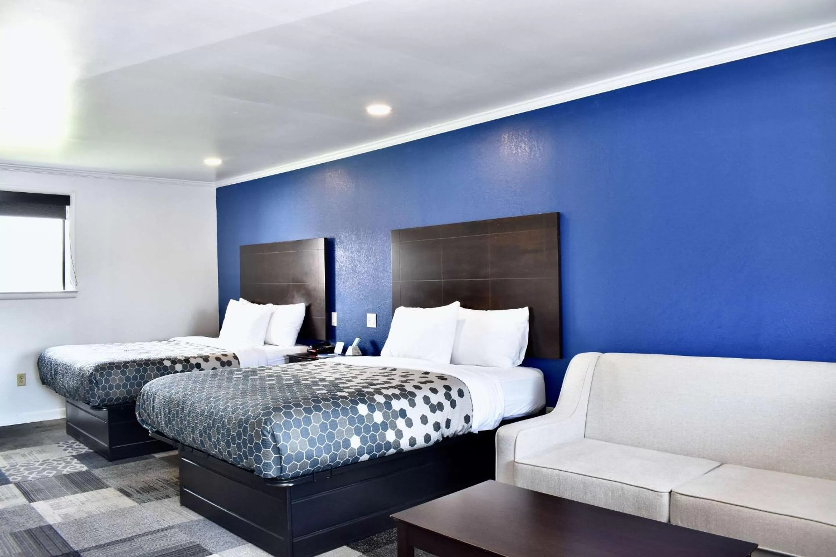 Bedroom, Bed in Rodeway Inn Swainsboro