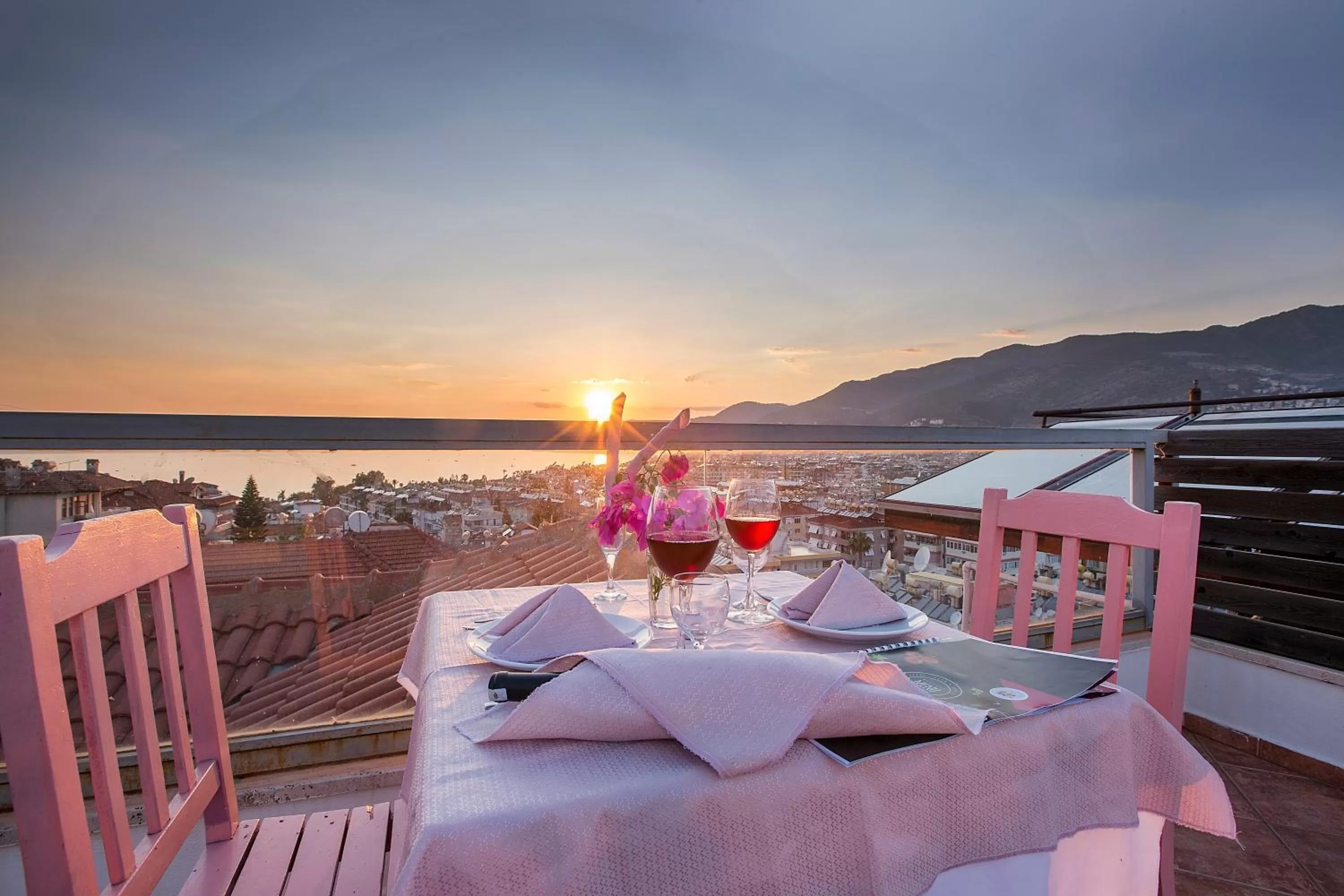 Restaurant/places to eat in Villa Sonata