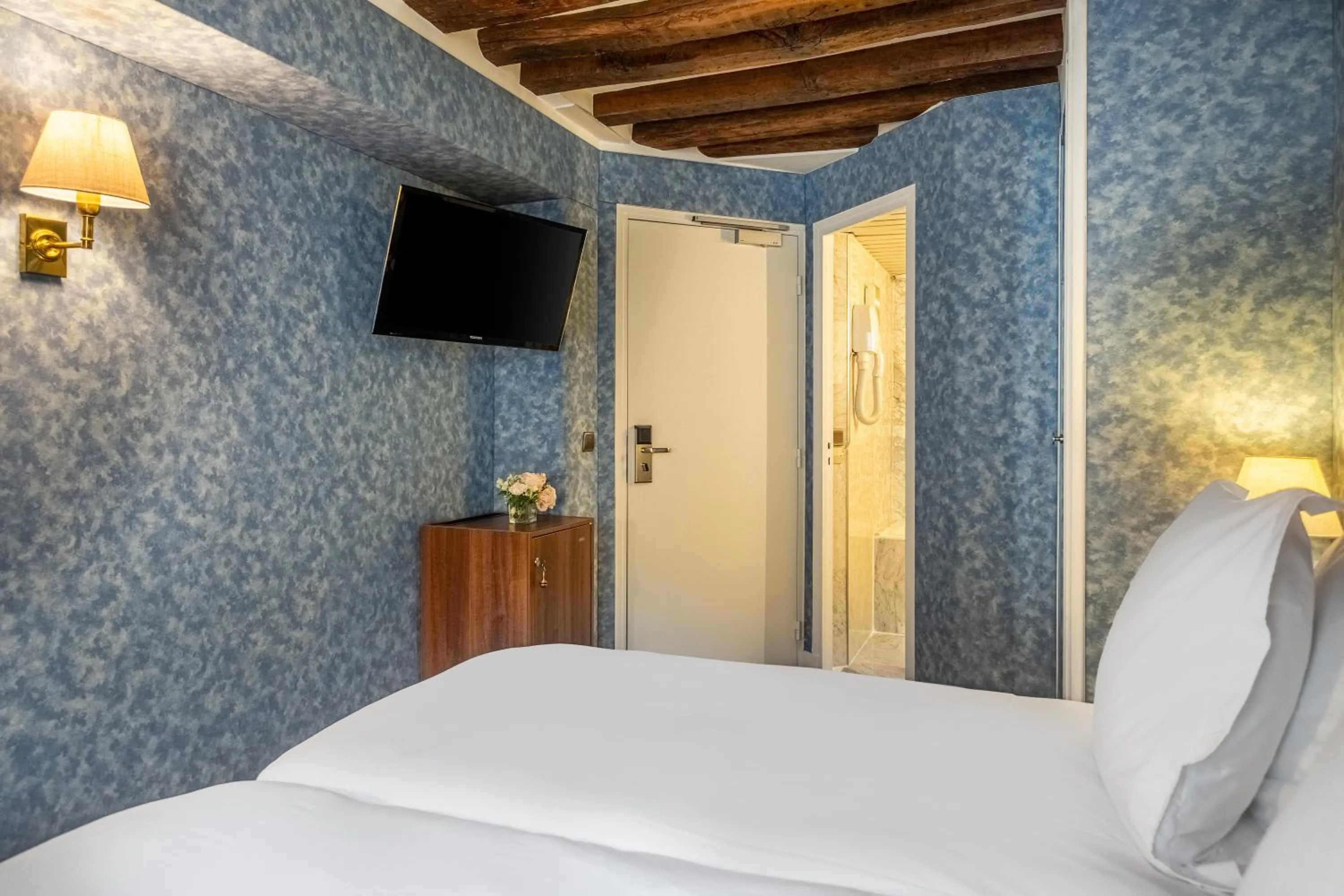 Bedroom, Bed in Hôtel Baudelaire Opéra