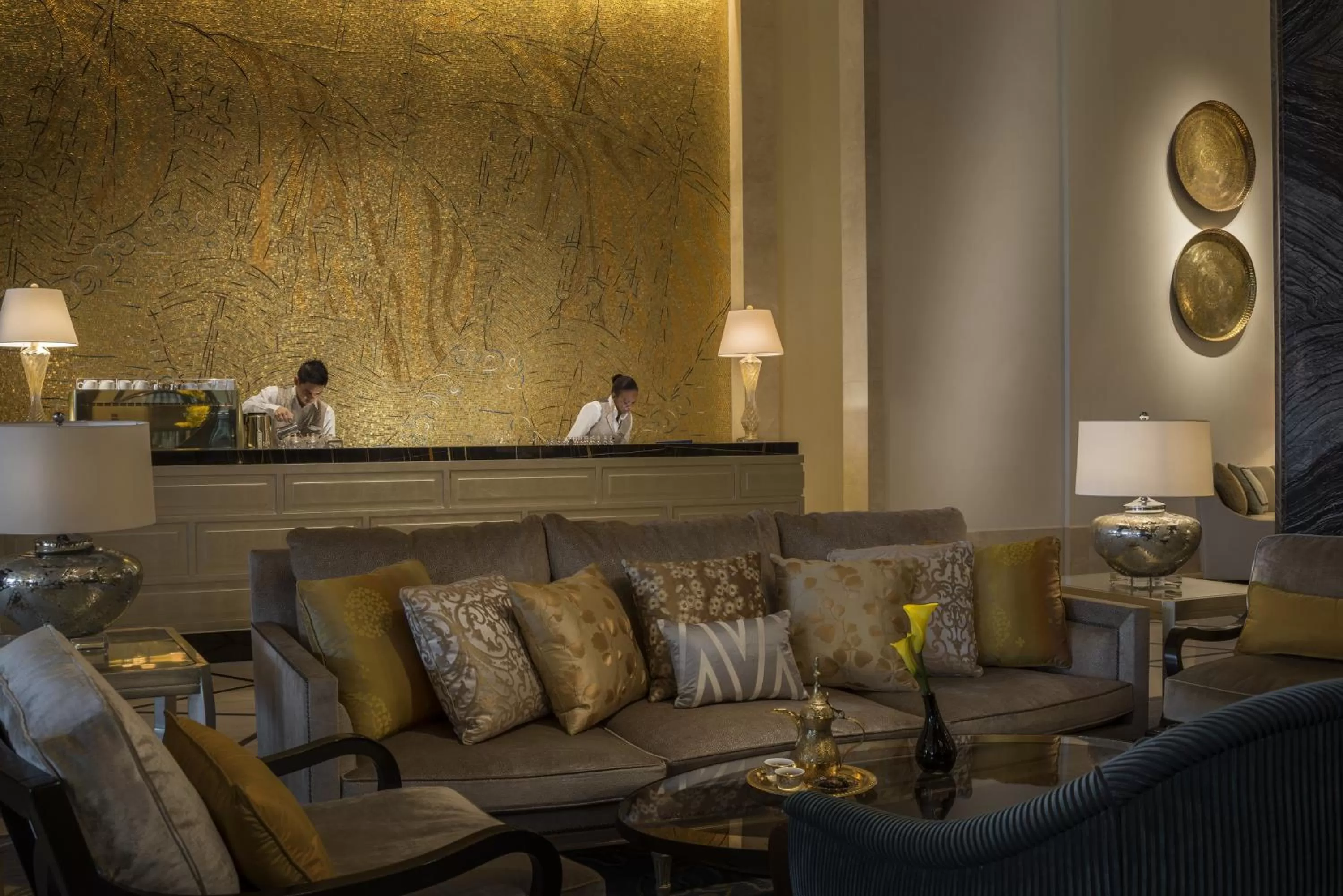 Lounge or bar in Four Seasons Resort Dubai at Jumeirah Beach
