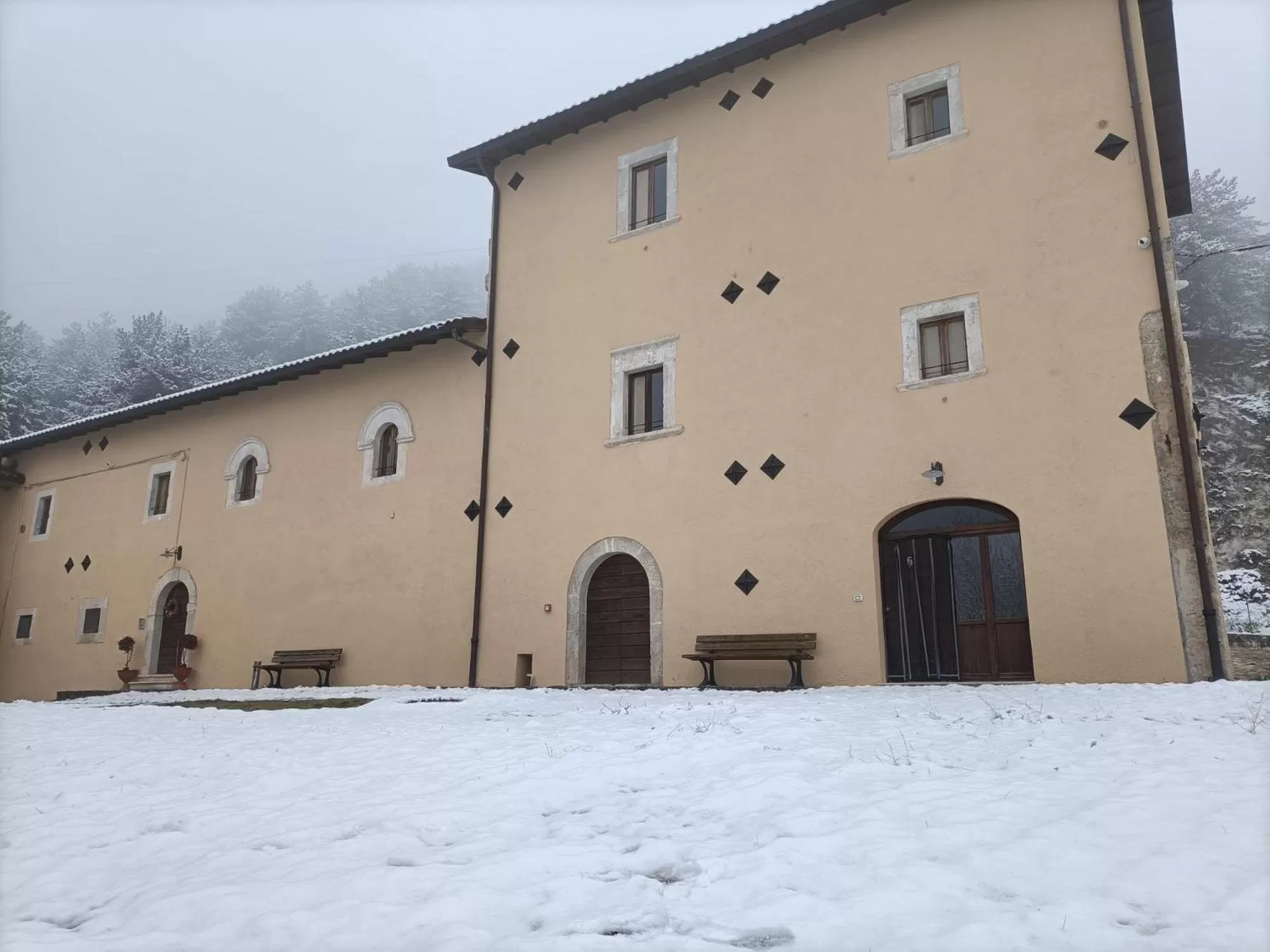 Property building, Winter in Casa Fra Ambrogio
