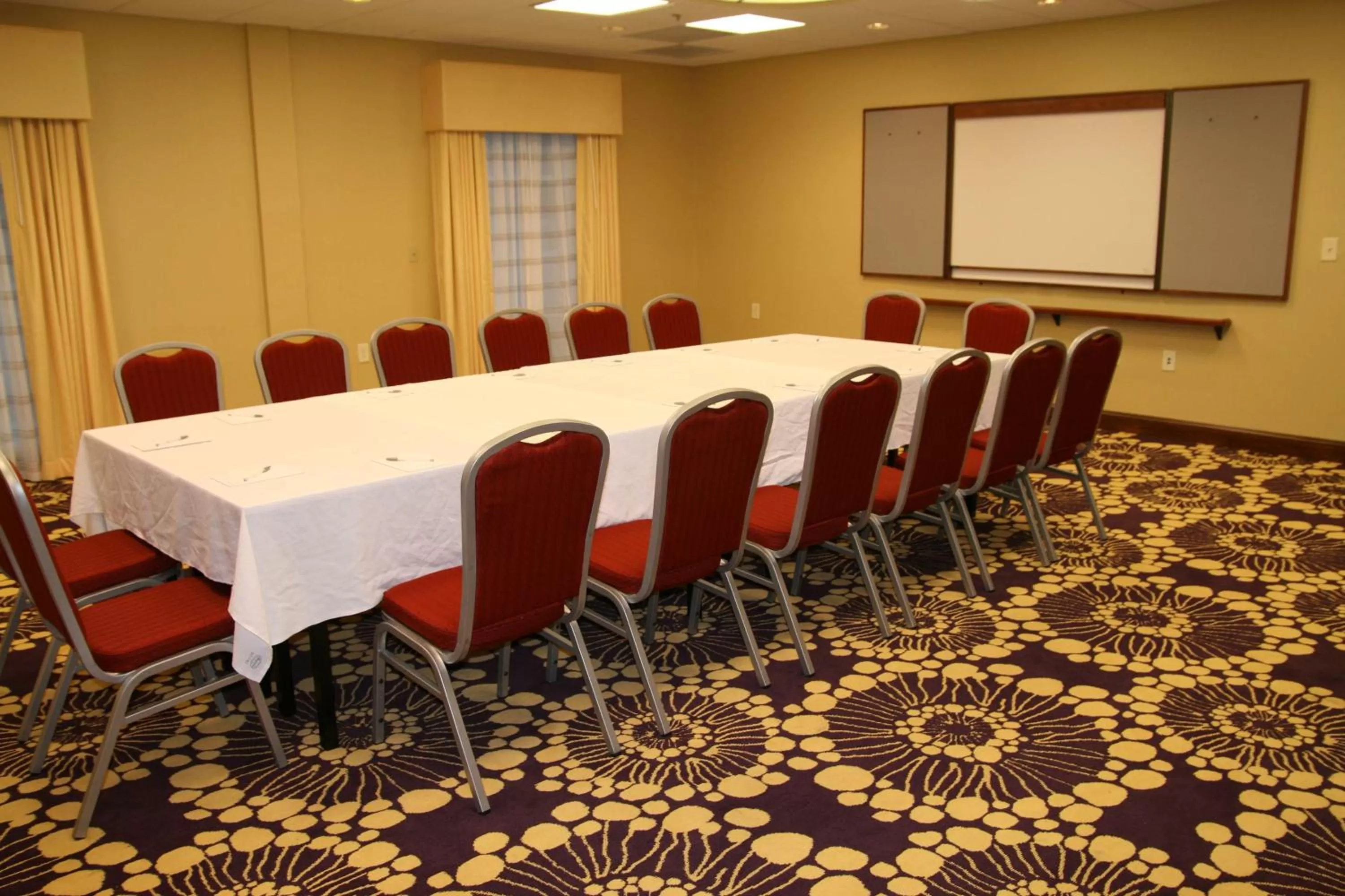 Meeting/conference room in Hampton Inn Richmond - Airport