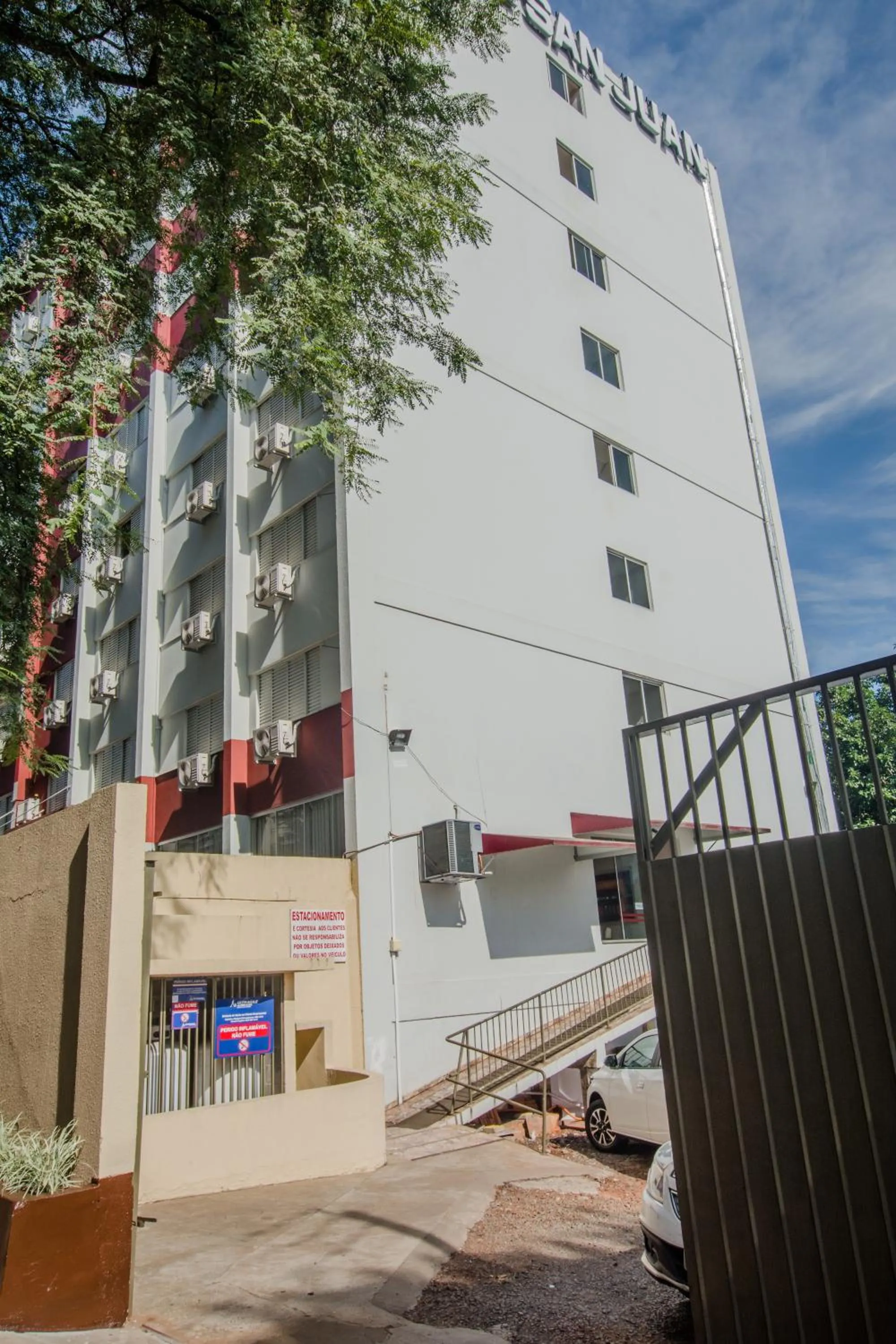 Facade/entrance in SJ Tour - San Juan Foz do Iguaçu