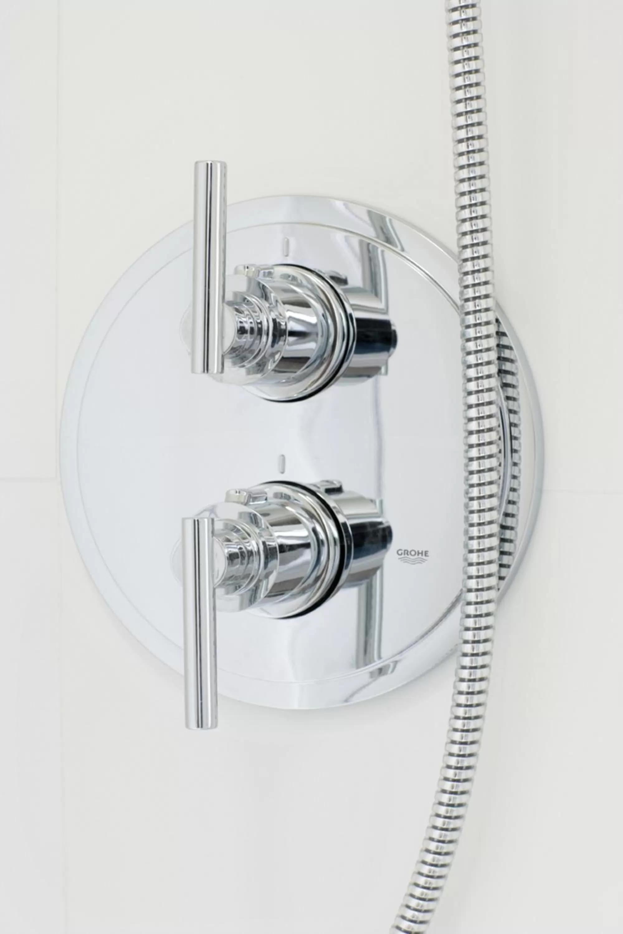 Bathroom in Nether Abbey Hotel