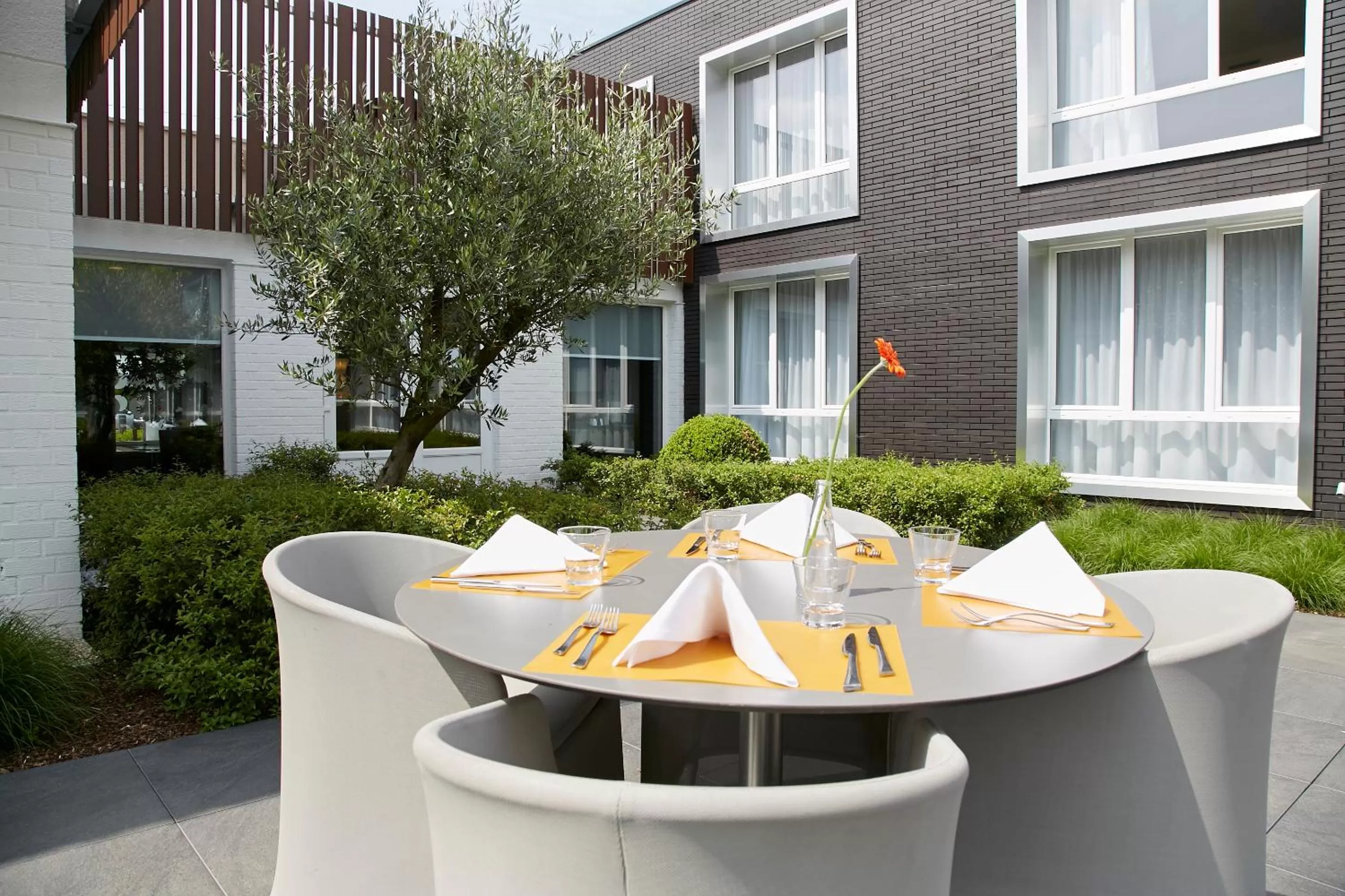 Garden in Novotel Lens Noyelles