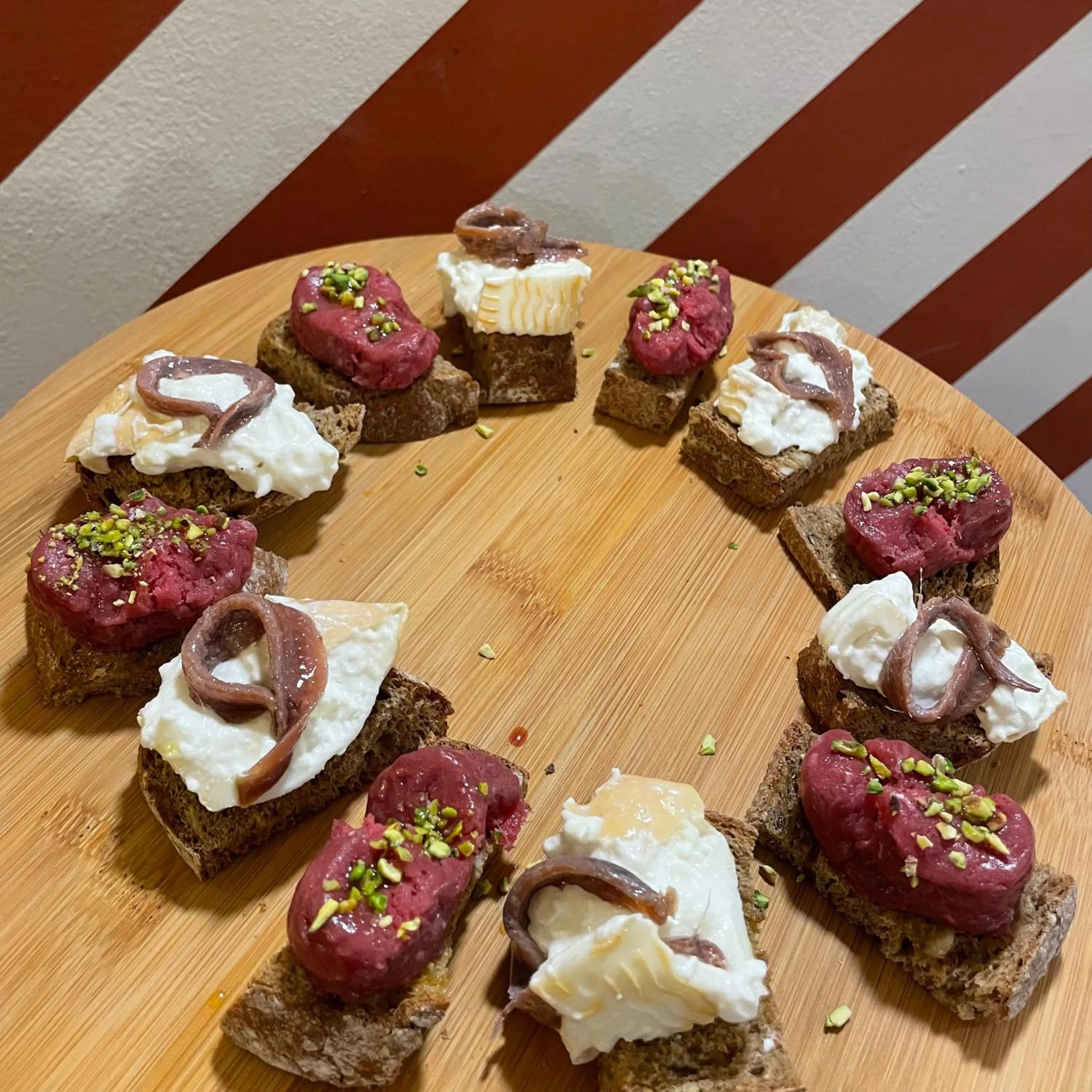 Restaurant/places to eat in Il Girasole High Quality Inn