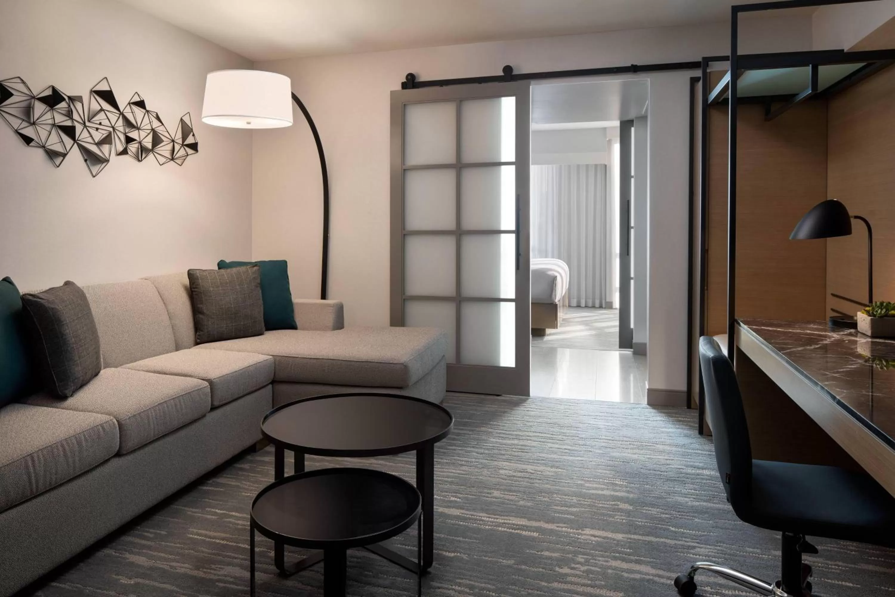 Living room in Vancouver Airport Marriott Hotel