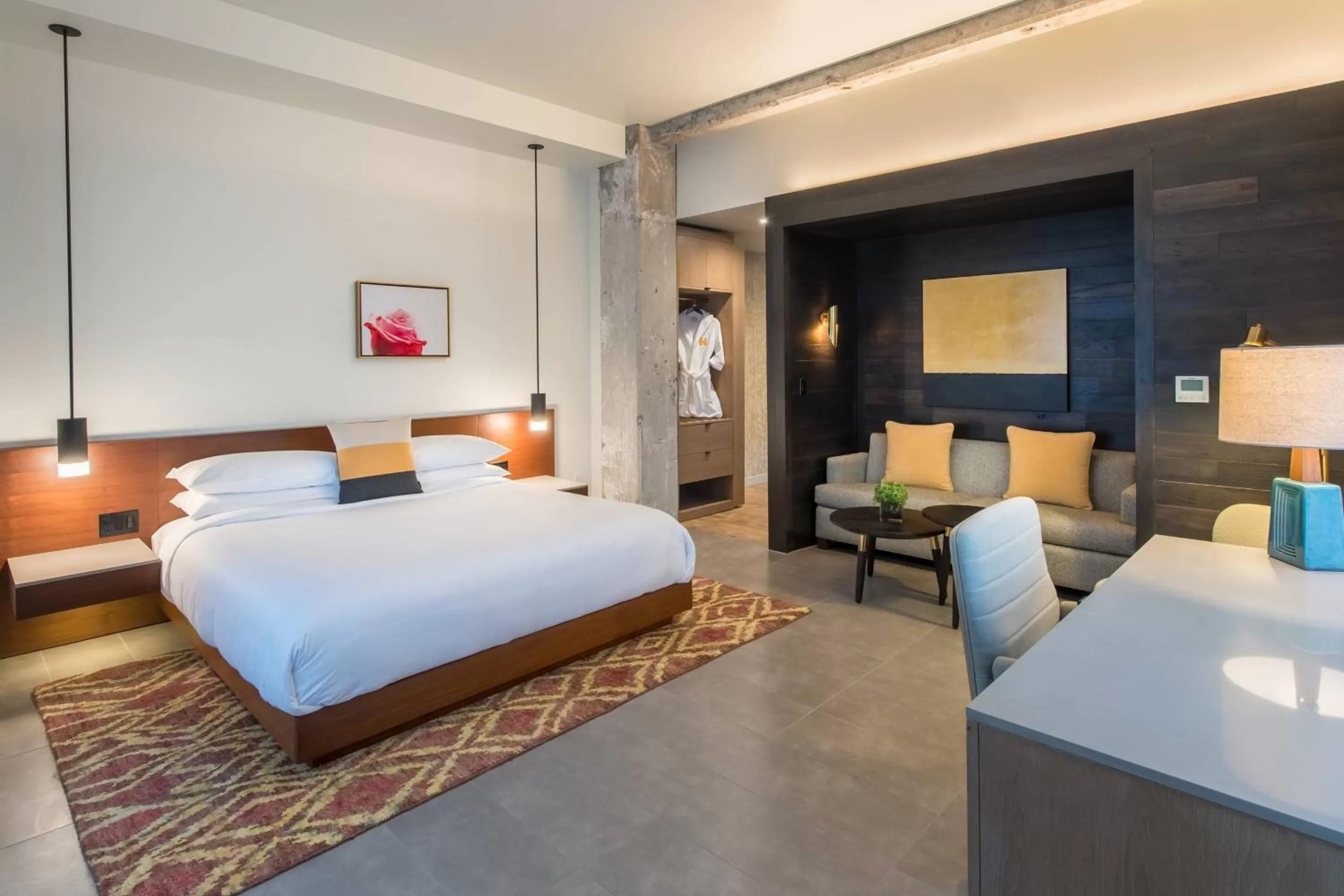 Photo of the whole room, Bed in The Hi-Lo, Autograph Collection