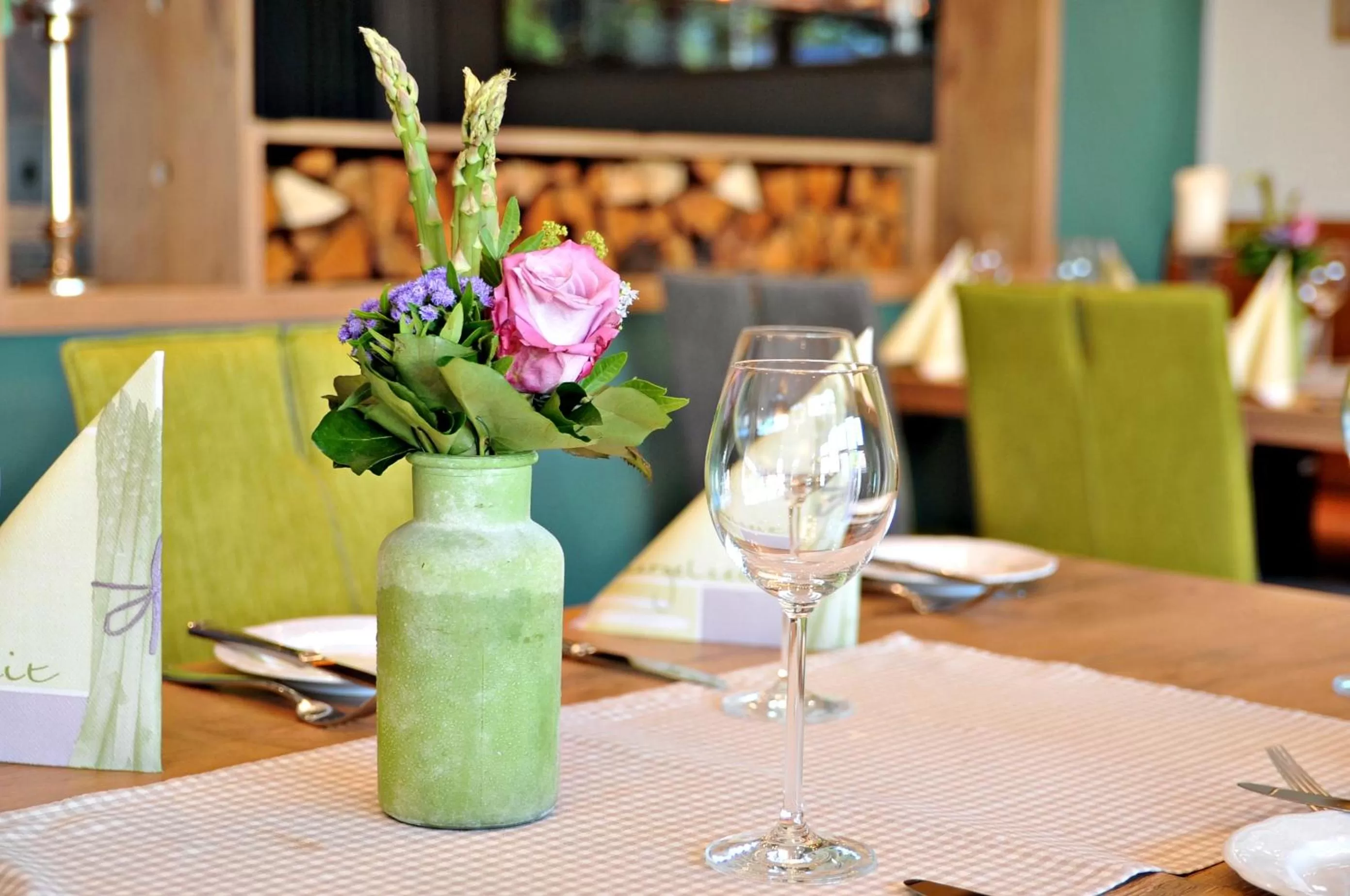 Restaurant/places to eat in Hotel Restaurant Bürgerklause Tapken