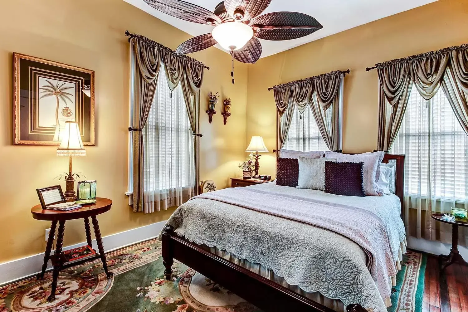 Palmetto Palm Suite in Green Palm Inn Palmetto Palm Suite in Green Palm Inn