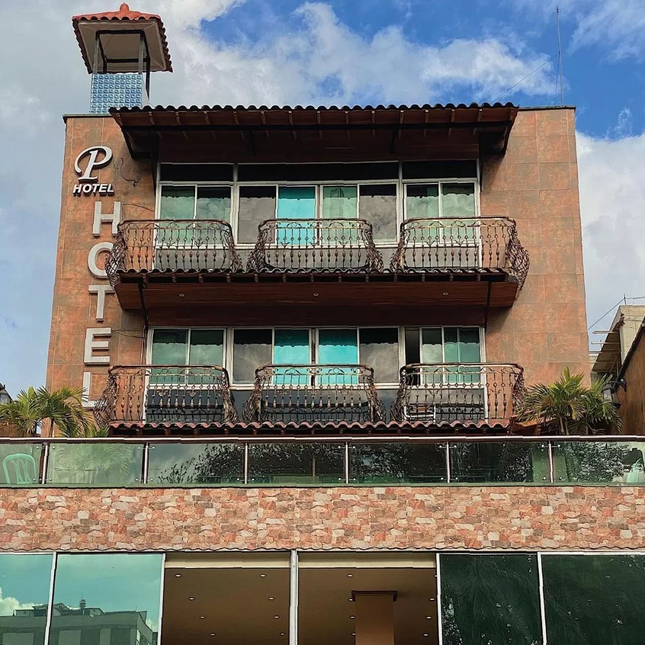Facade/entrance, Property Building in Hotel Plaza Garibaldi