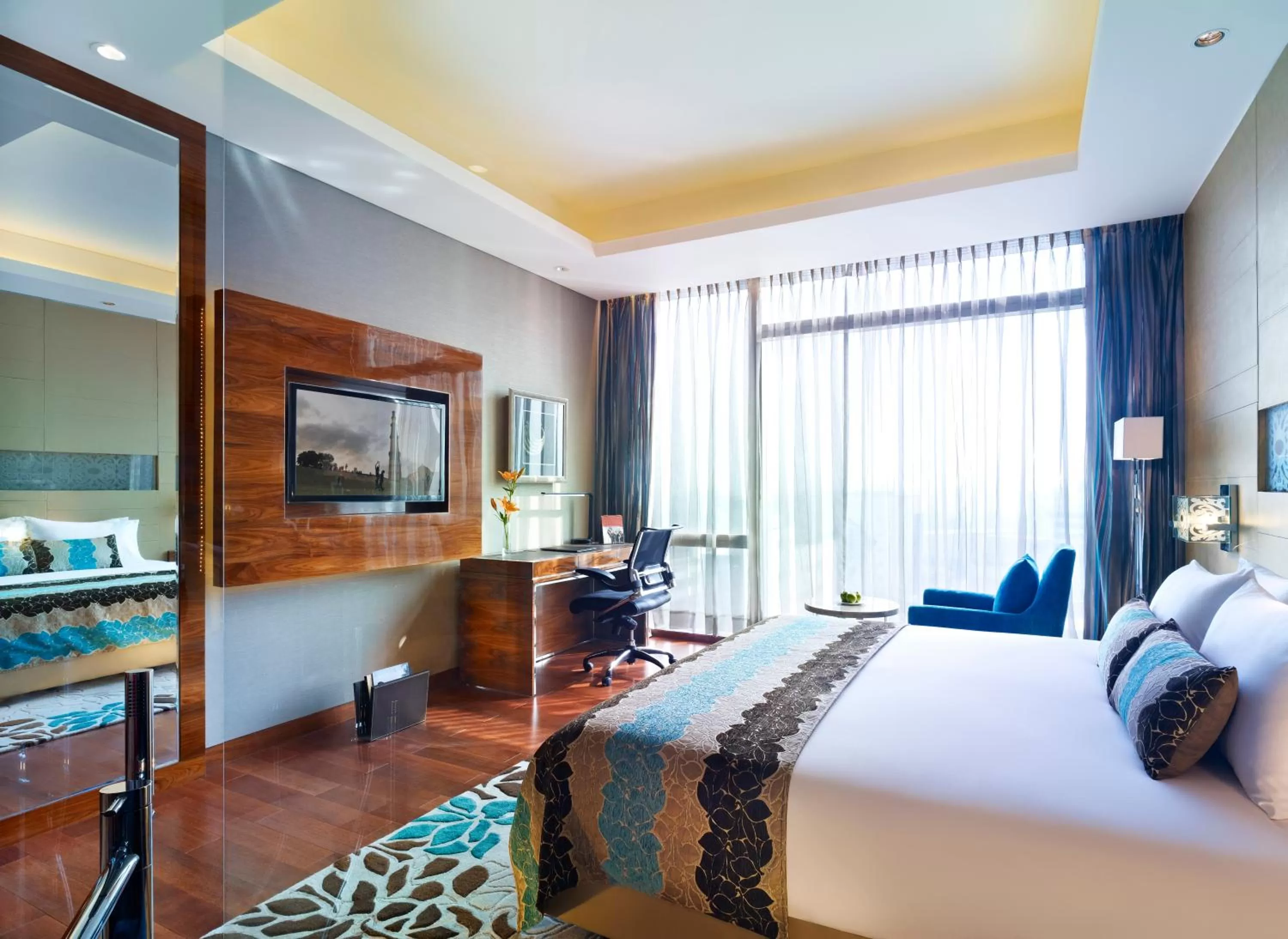 Photo of the whole room, Bed in Taj City Centre Gurugram