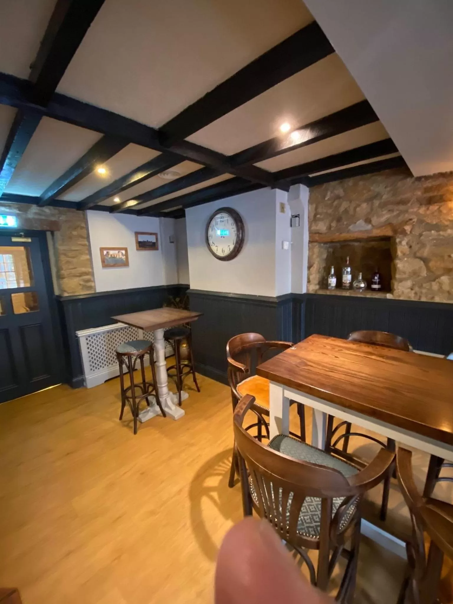 Lounge or bar in The Redwell Inn
