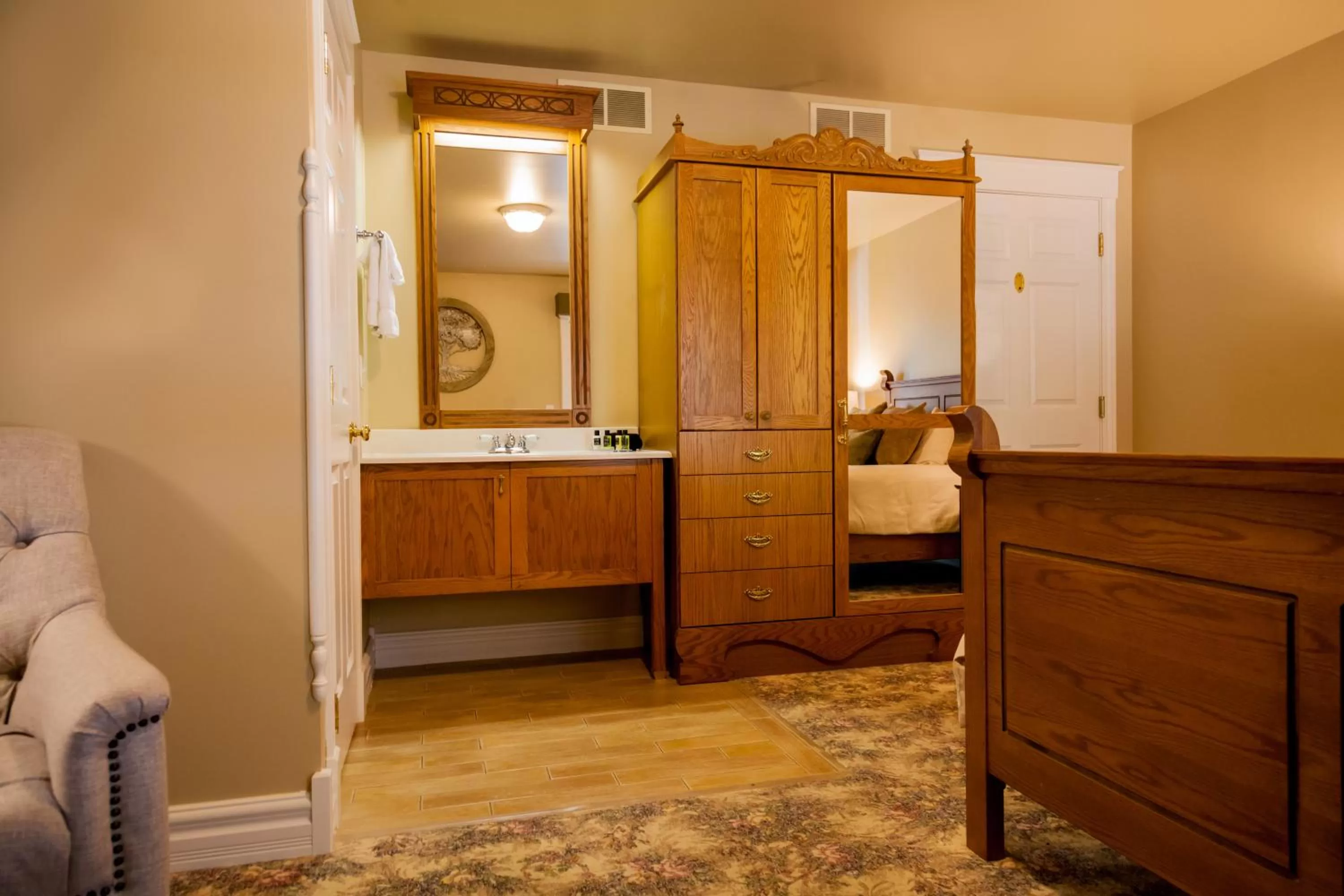 Bathroom in The Oakwood Inn
