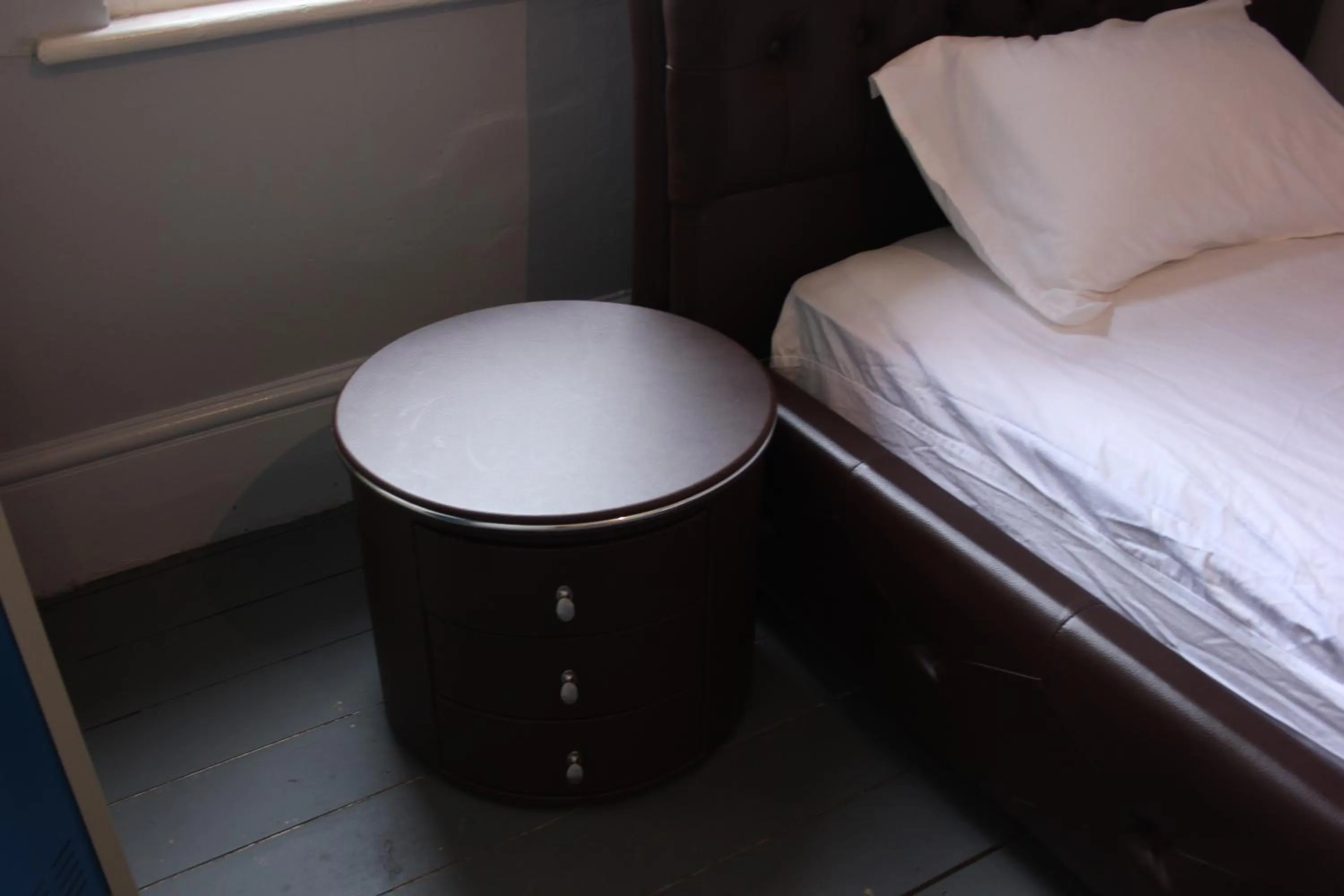 Bed in Backpackers Imperial Hotel