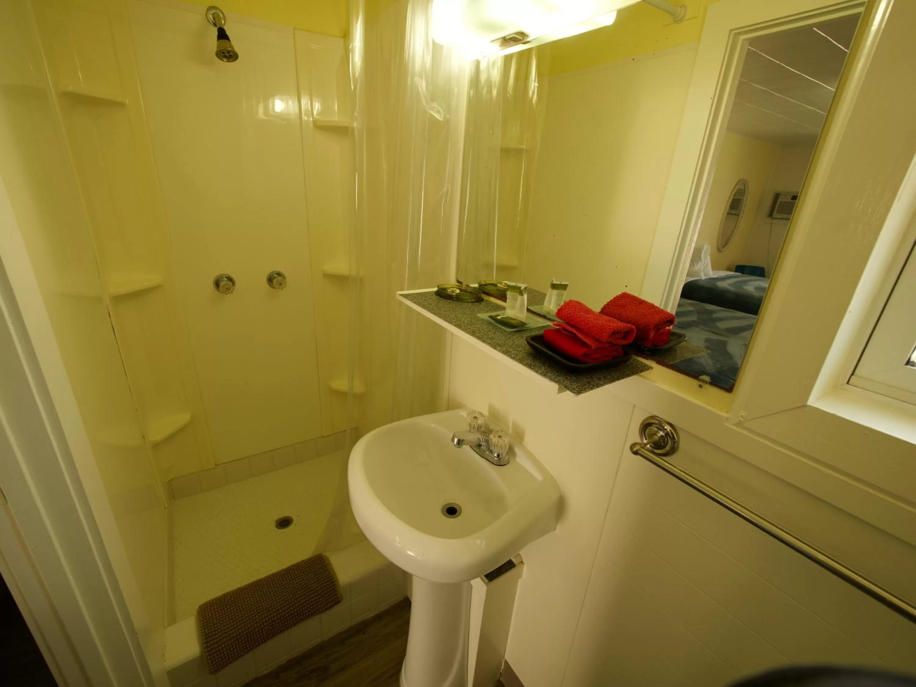 Creston Valley Motel