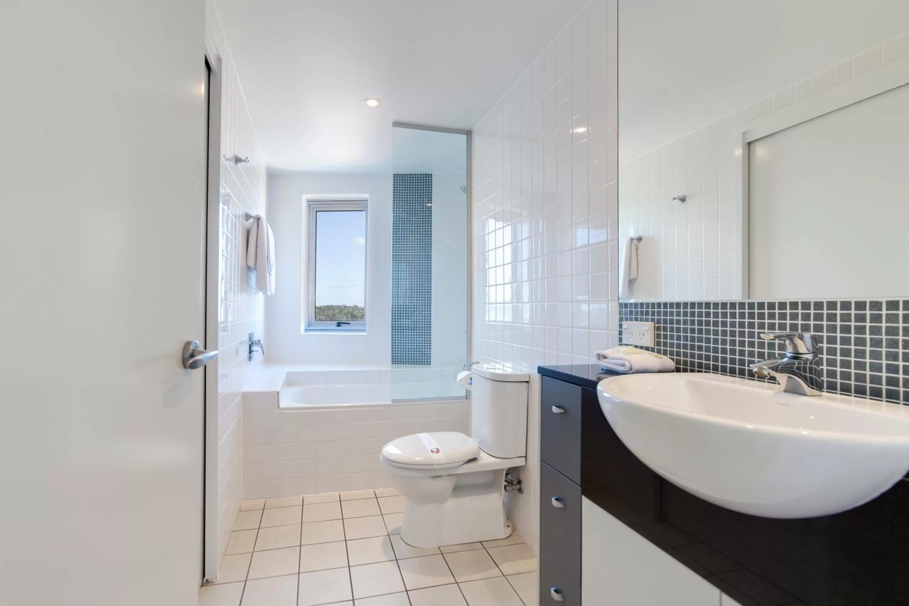 Shower in Pumicestone Blue