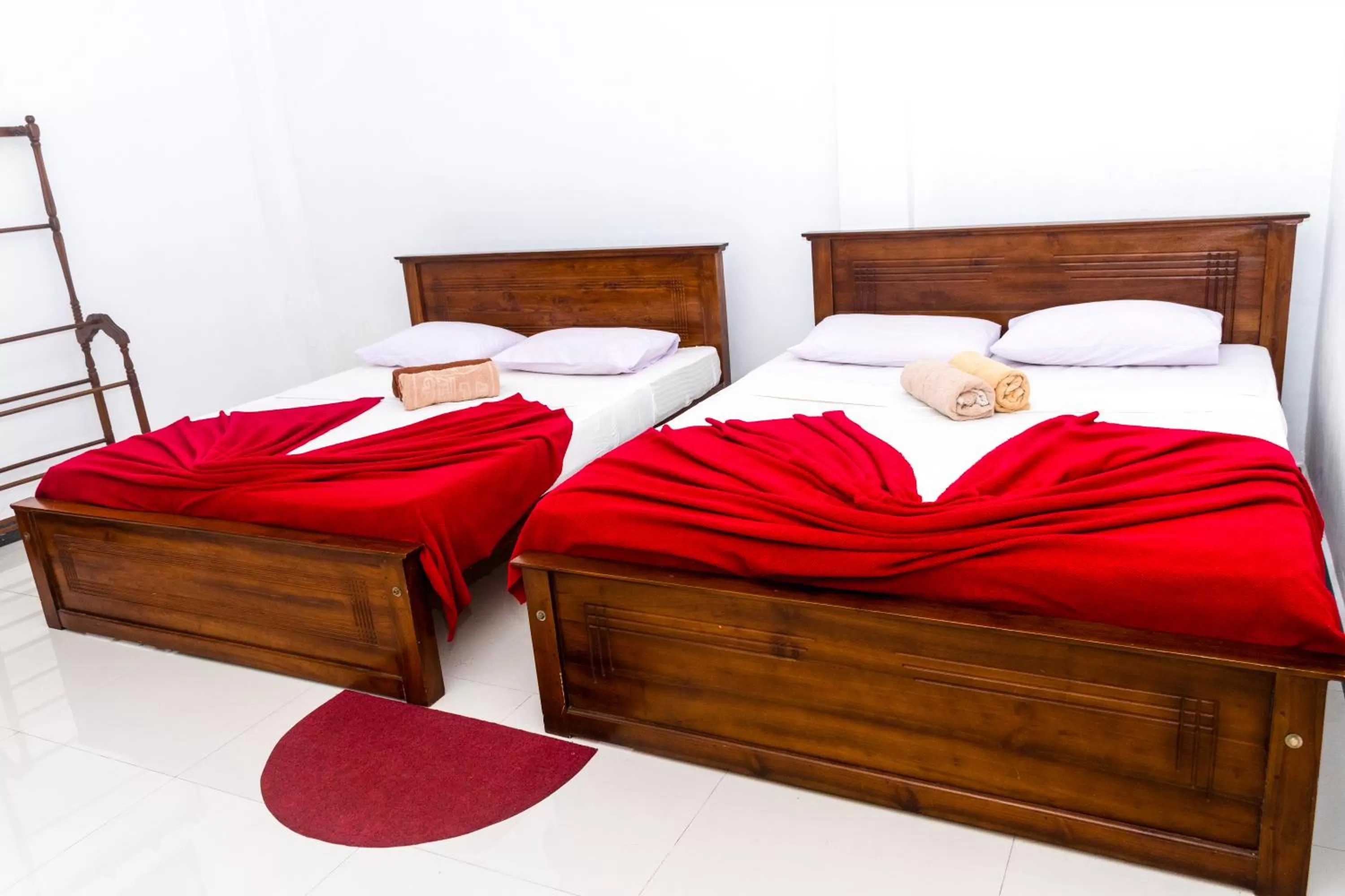 Bed in Kandy Riverside Villa