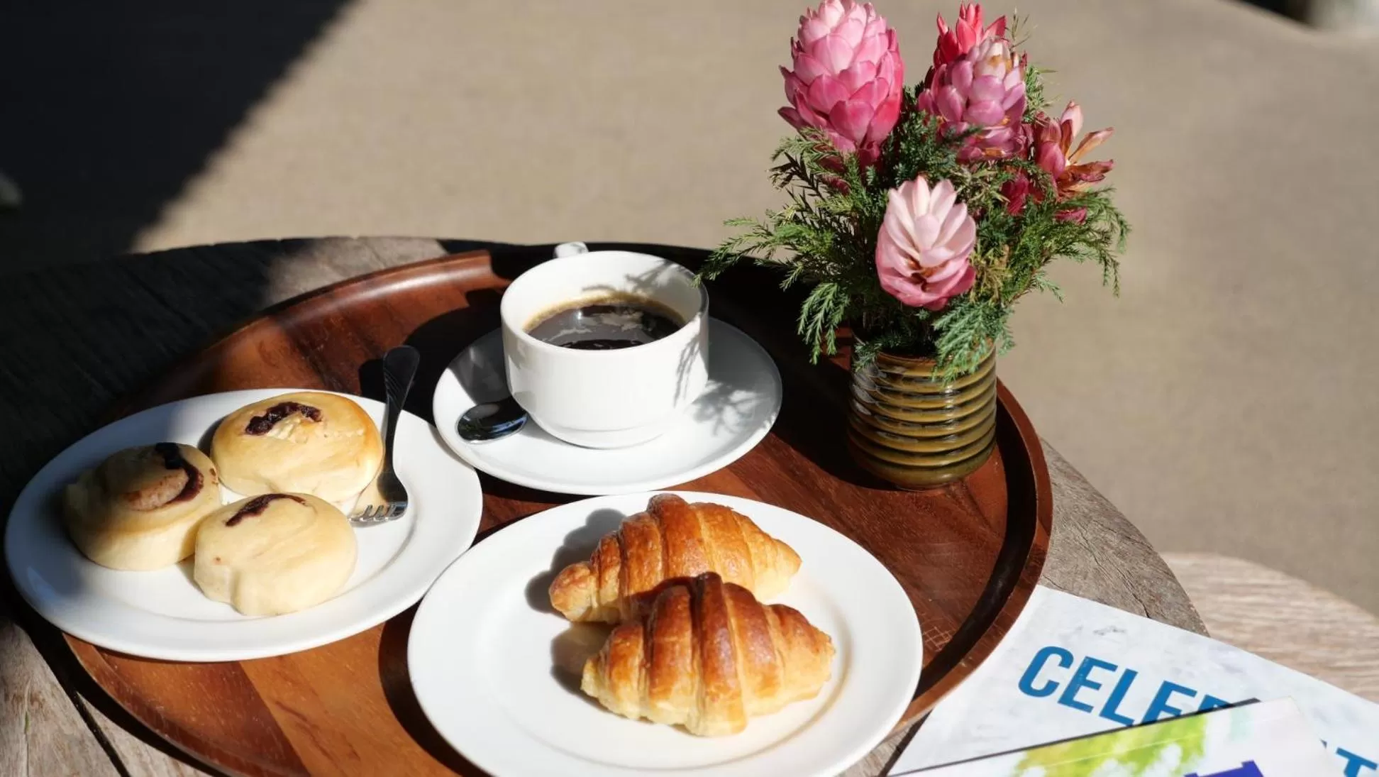 Restaurant/places to eat in Royal River Kwai Resort and Spa