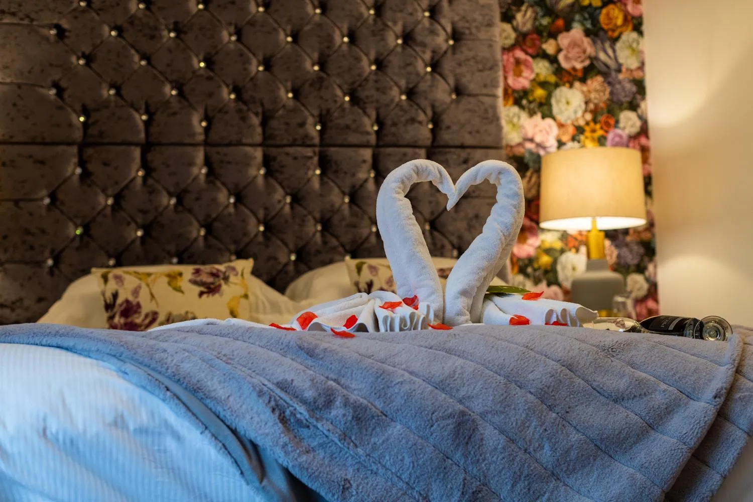 Bed in Holly Lodge Guest House with FREE off site health club