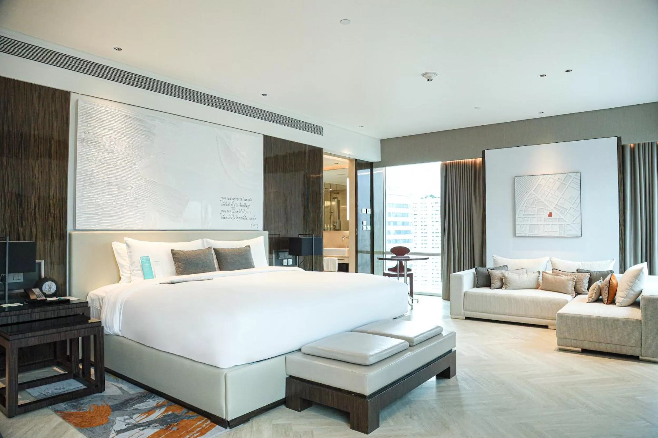 Bedroom, Bed in Le Meridien Bangkok