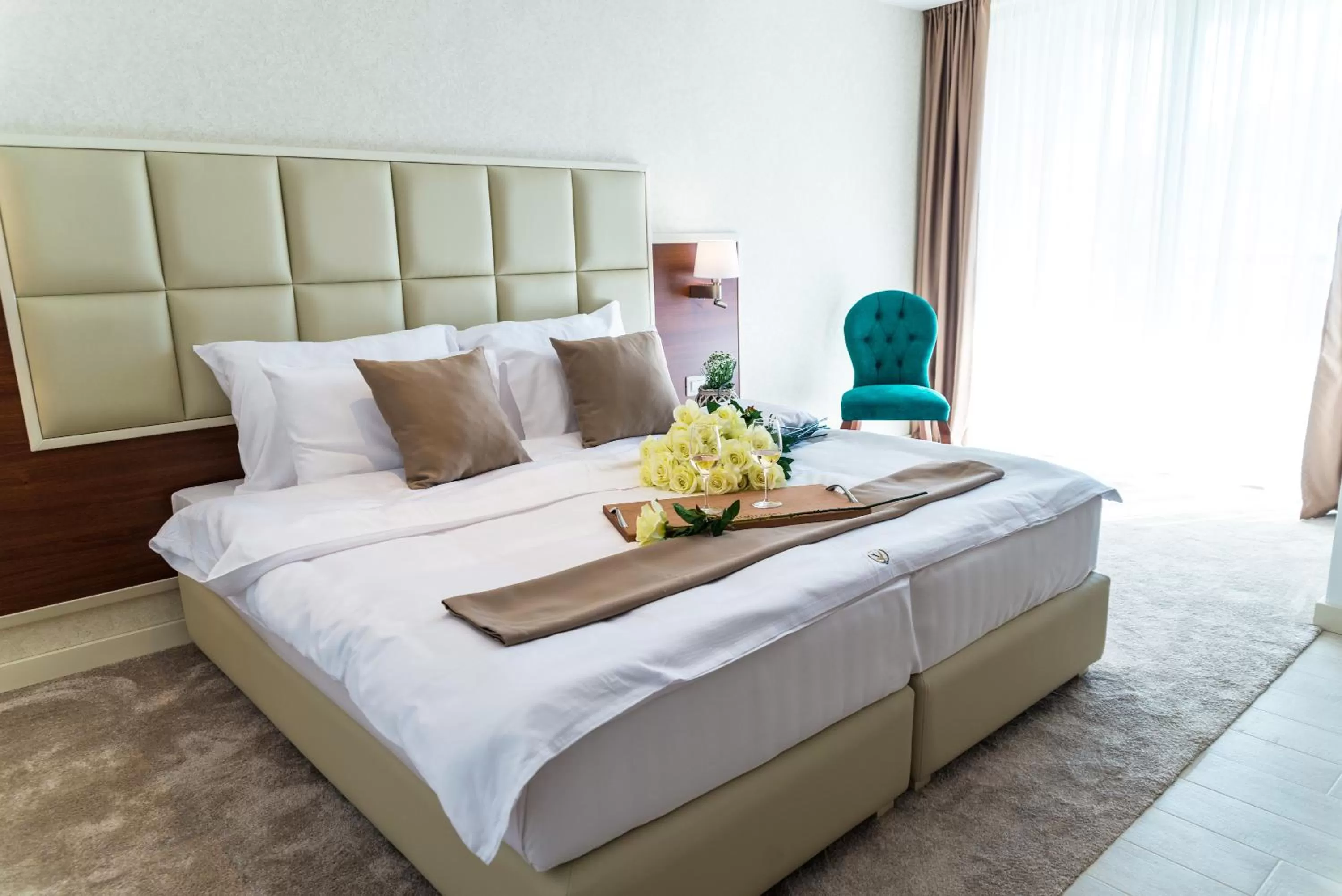 Bedroom, Bed in Hotel Kadmo by Aycon