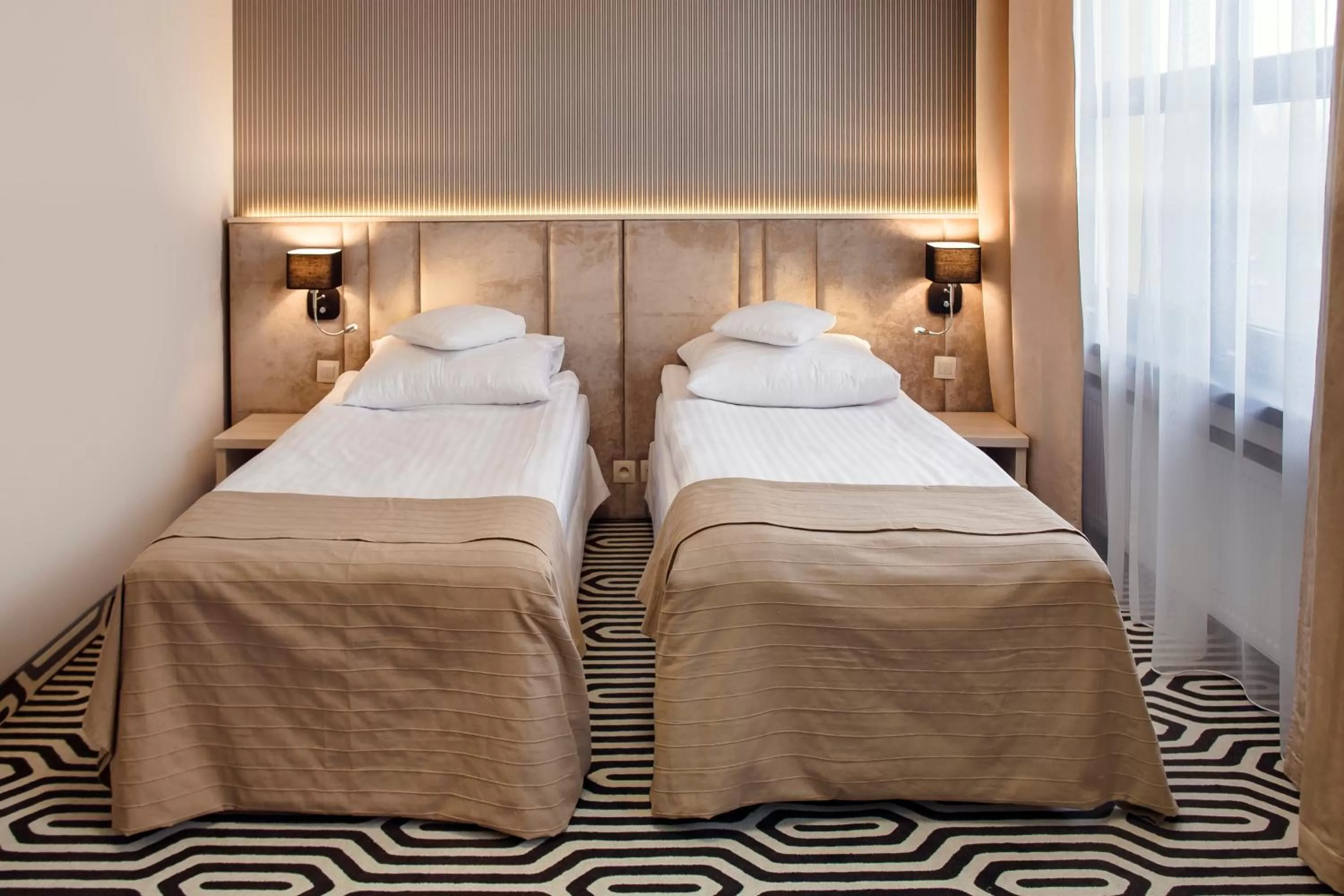 Bathroom, Bed in Art Hotel's Sosnowiec