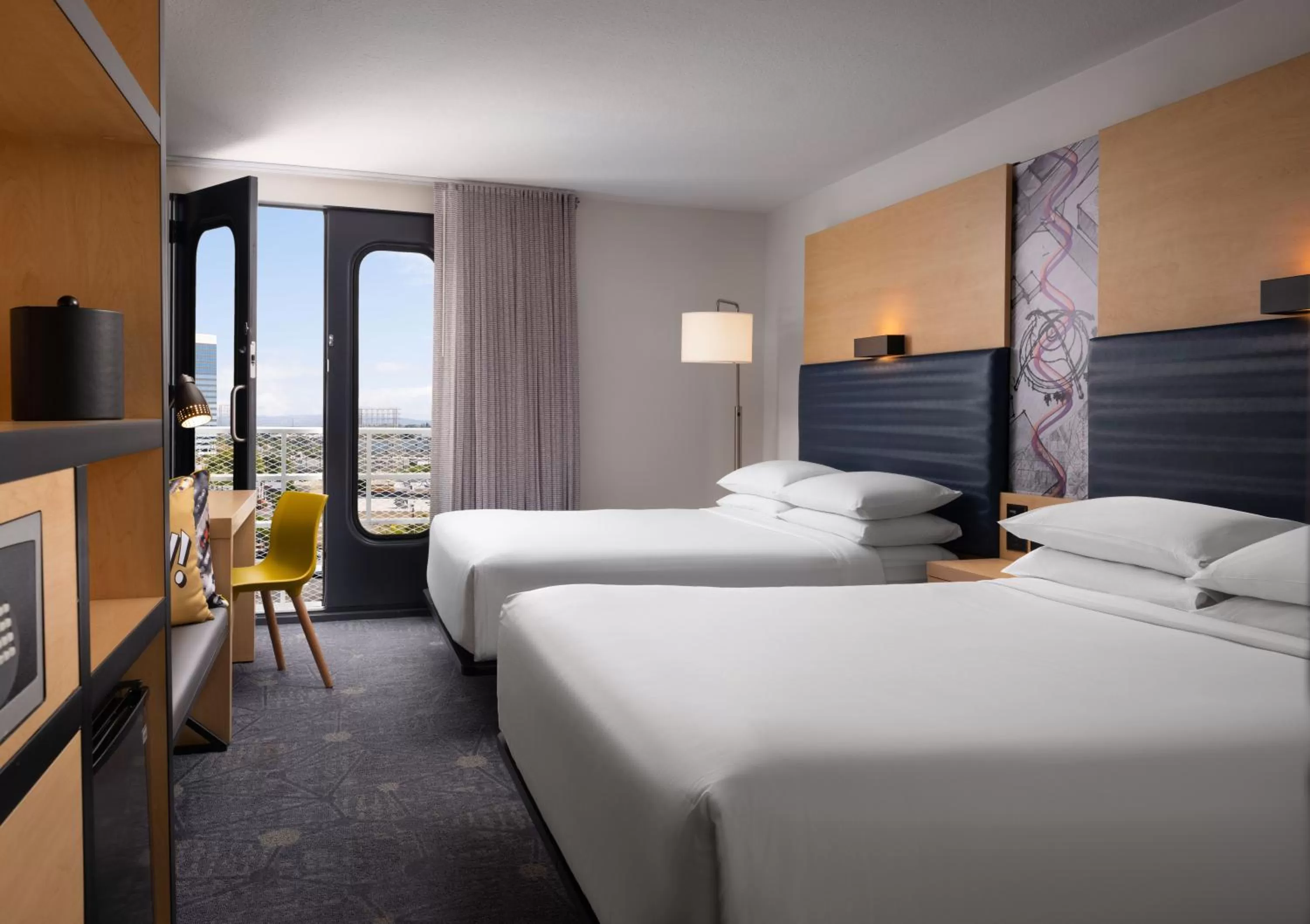 Bed in Aloft El Segundo - Los Angeles Airport