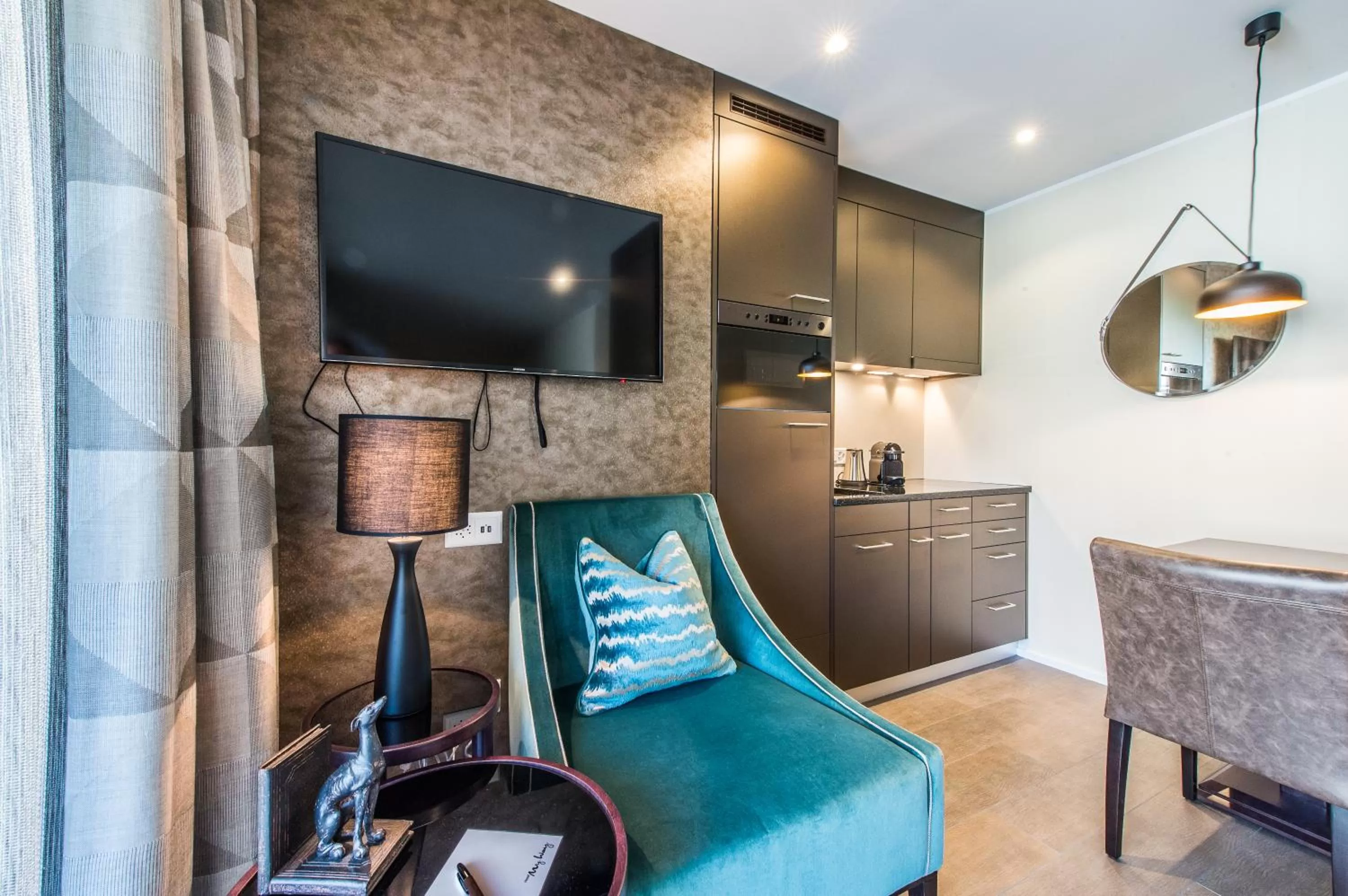 Kitchen or kitchenette in Hotel My Way Zürich Wallisellen