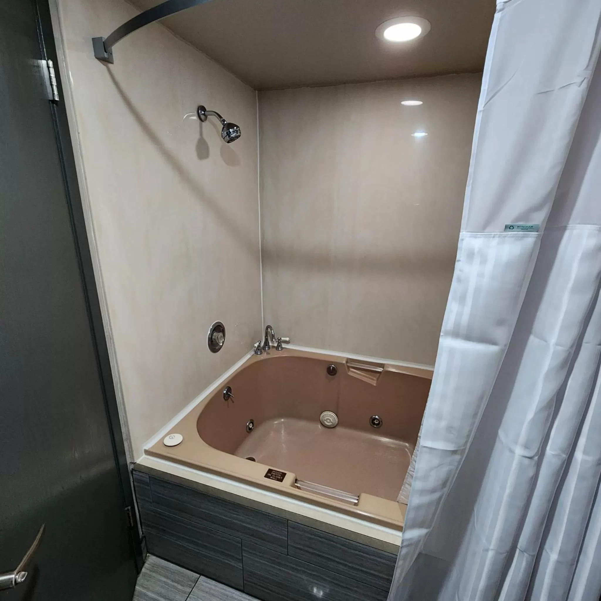 Hot Tub in Days Inn by Wyndham Ritzville