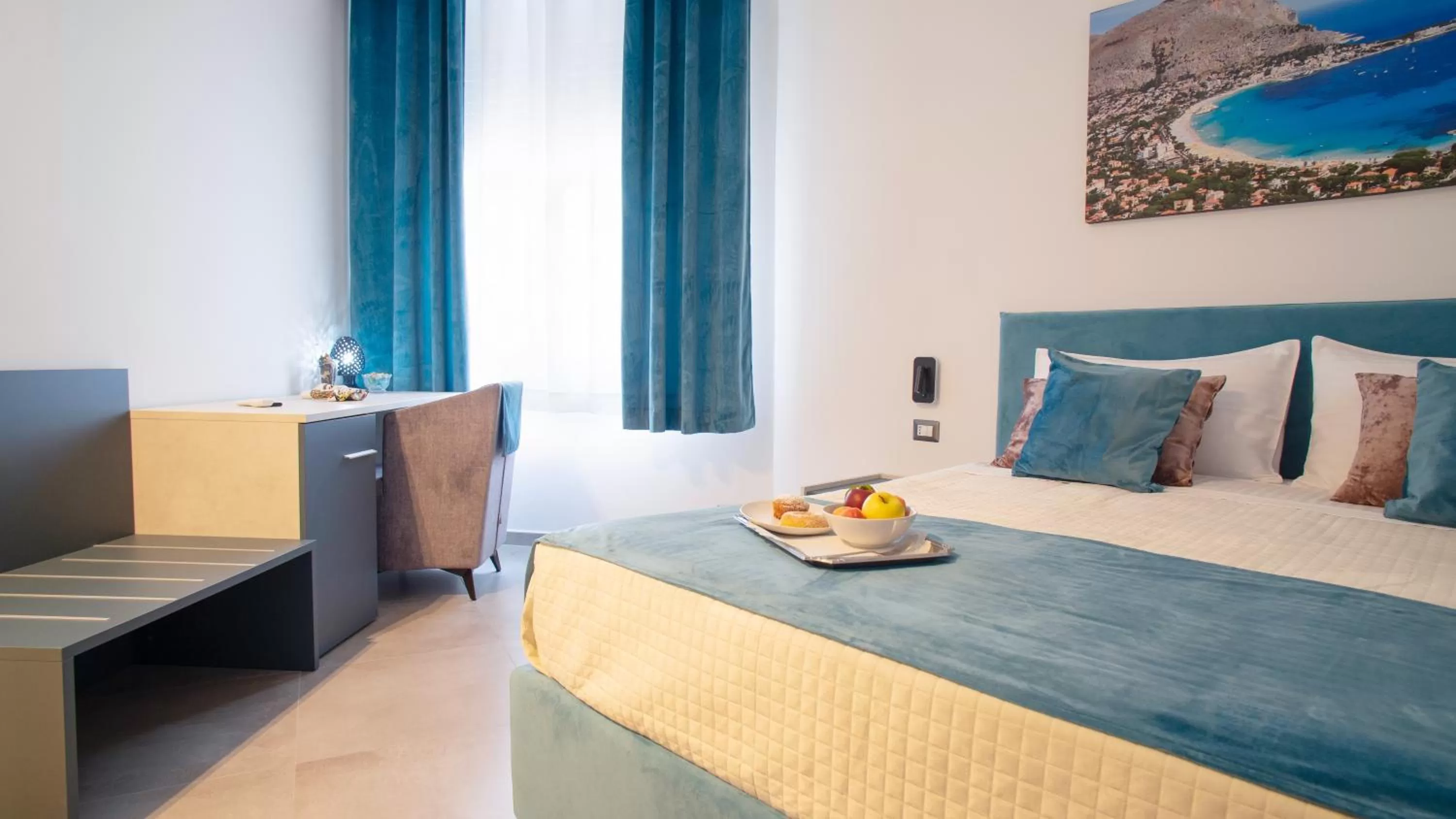 Photo of the whole room, Bed in Palermo Historia