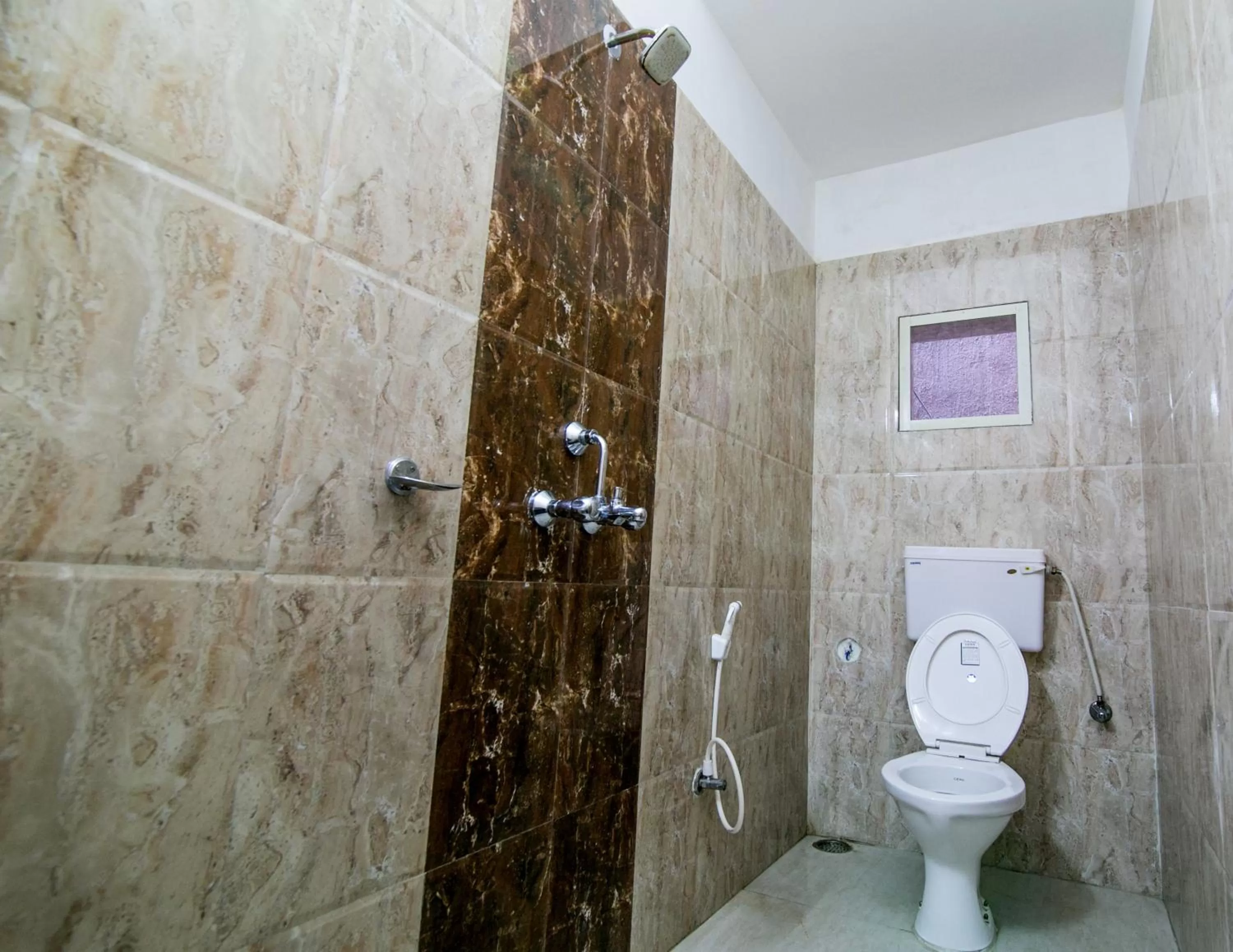 Bathroom in Hotel Akashdeep