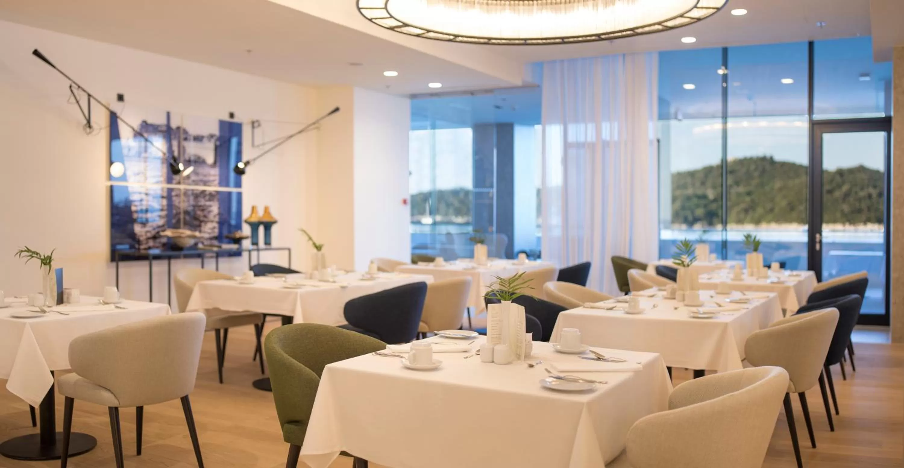 Restaurant/places to eat in Hotel Excelsior