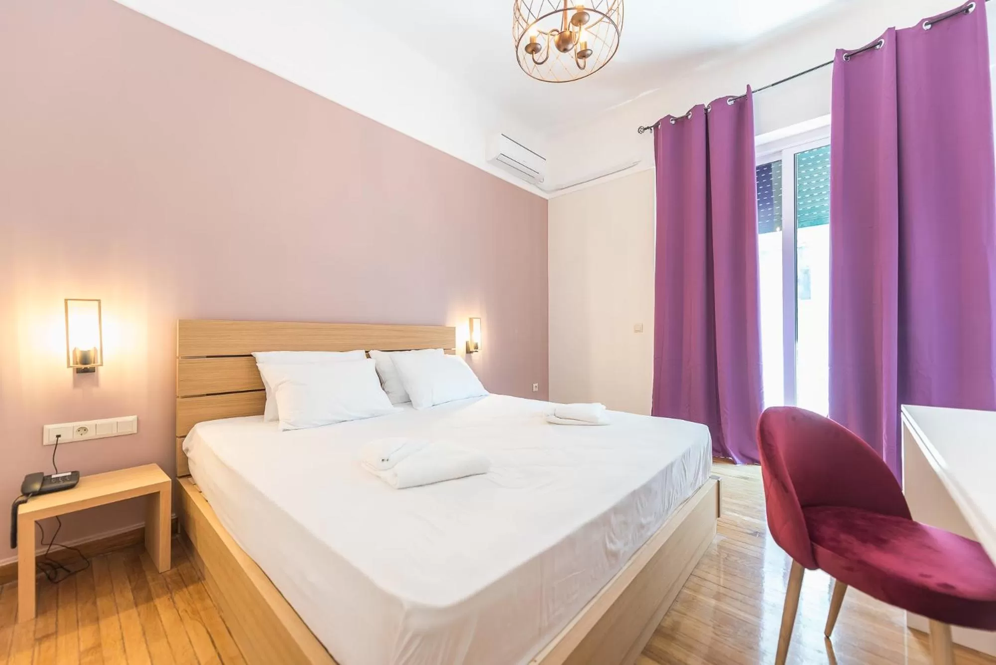 Bed in Athens Lights