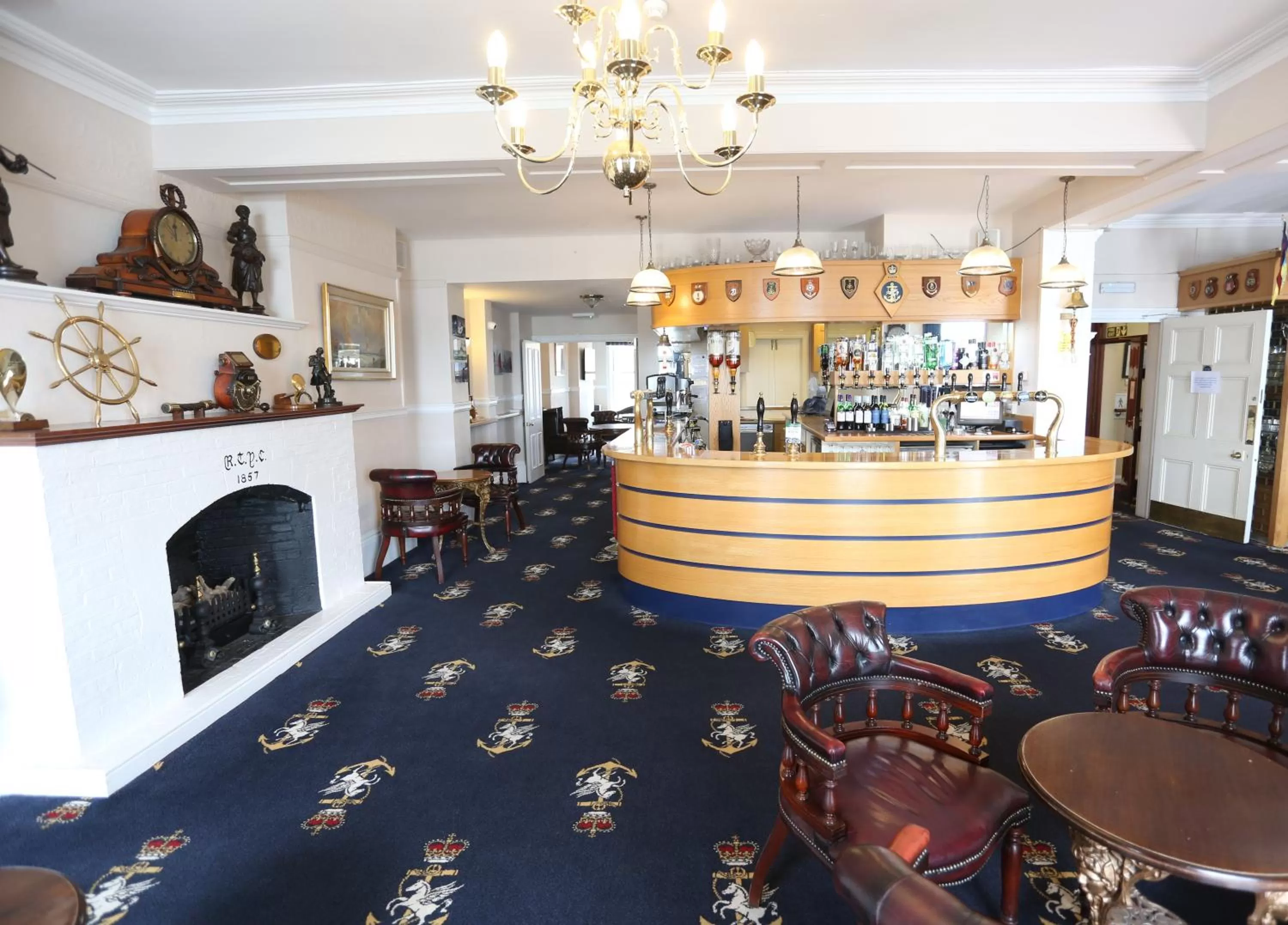 Lounge or bar in Royal Temple Yacht Club
