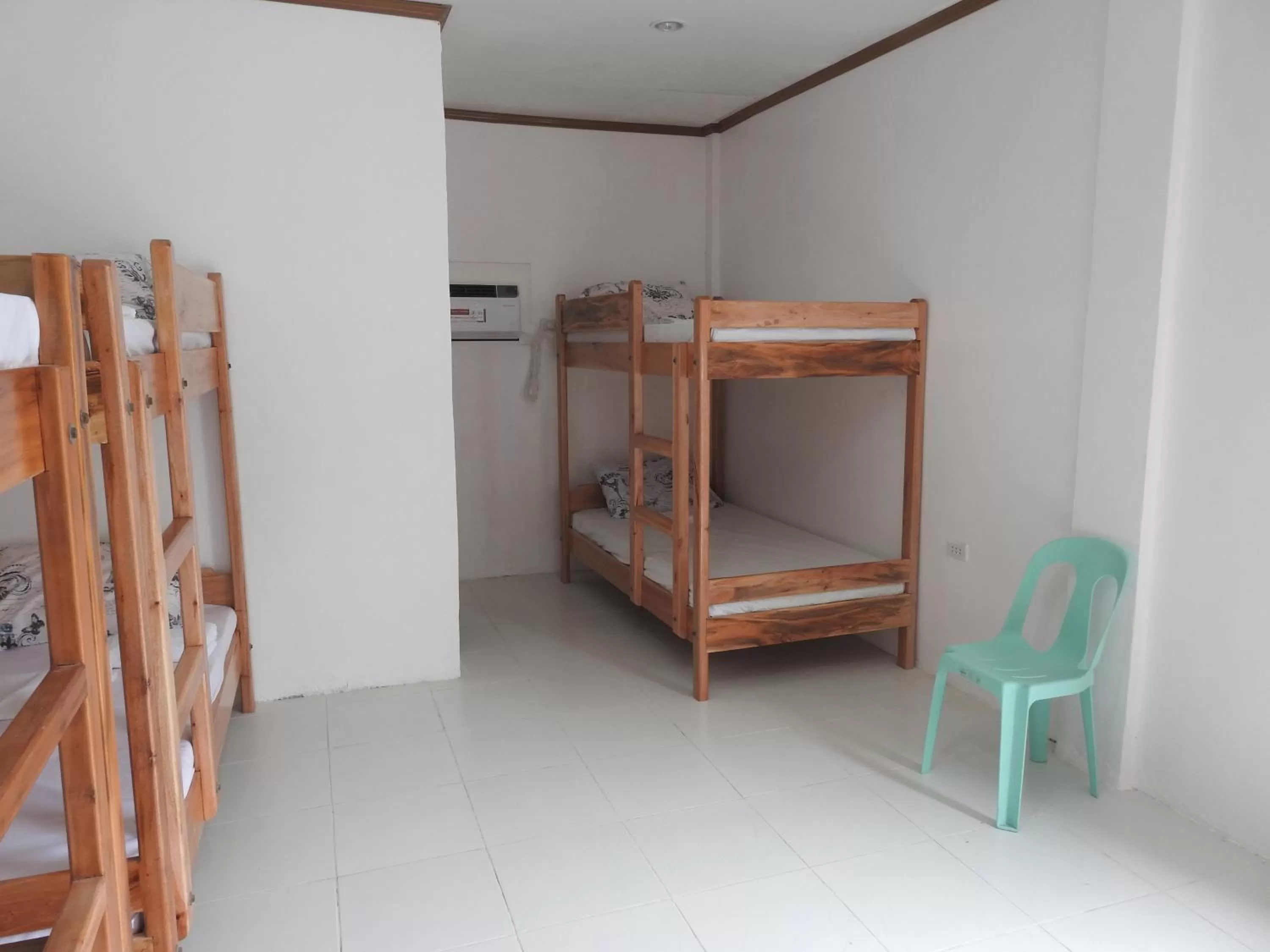 Bunk Bed in Pacifico Seaside Lodge