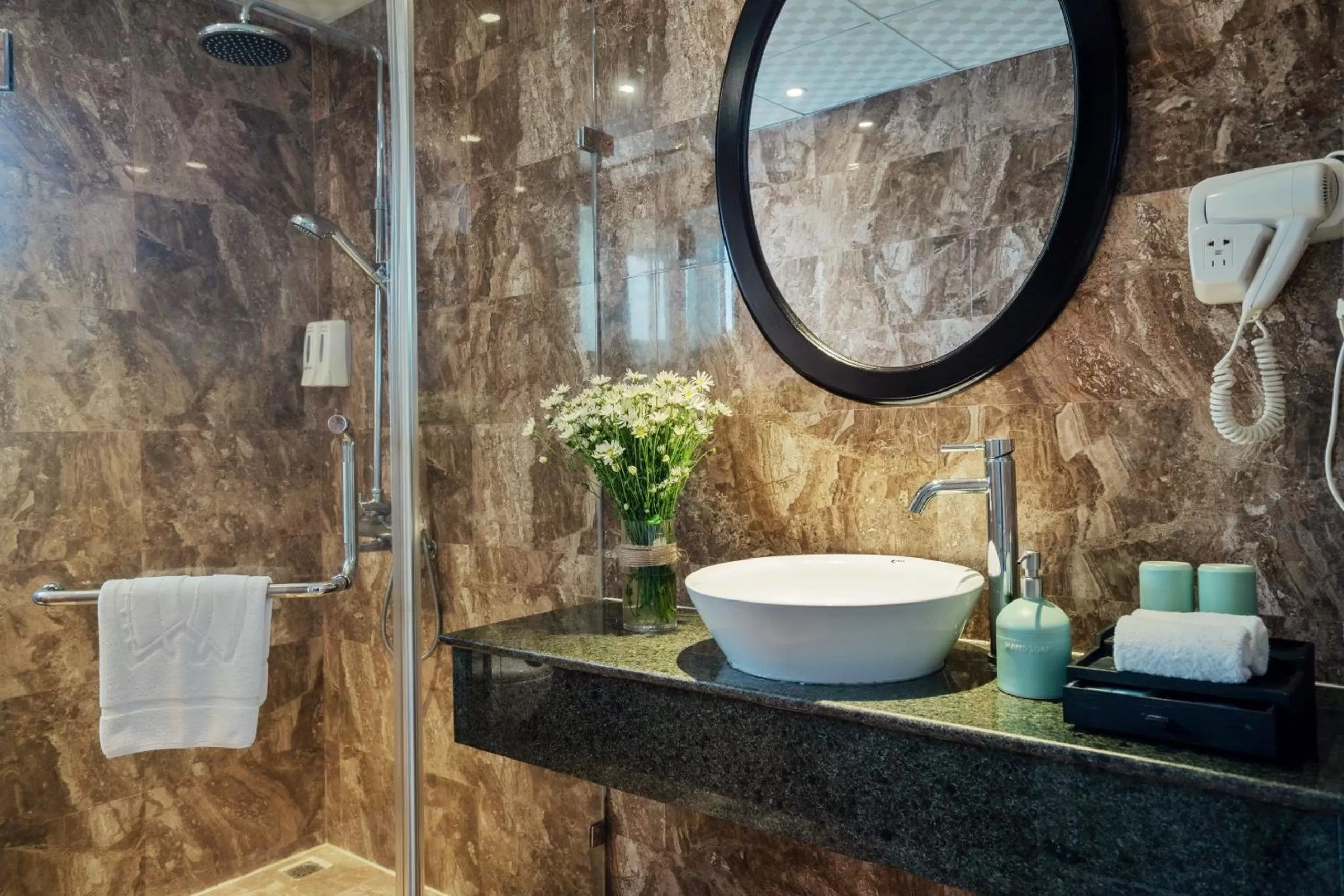 Bathroom in Hoian Sincerity Hotel & Spa