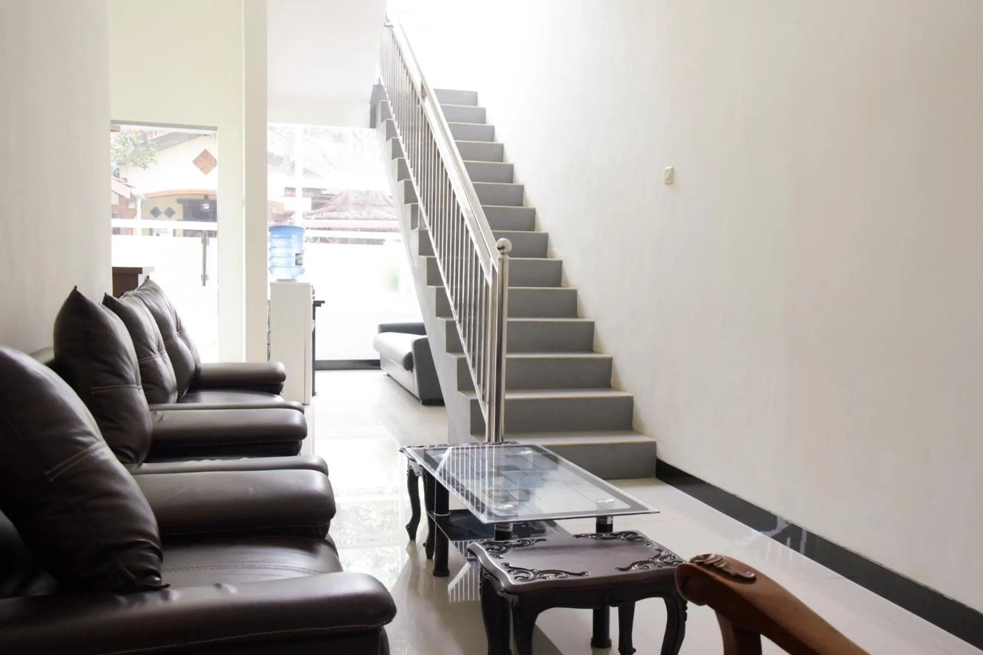 Lobby or reception in RedDoorz near GOR Satria Purwokerto