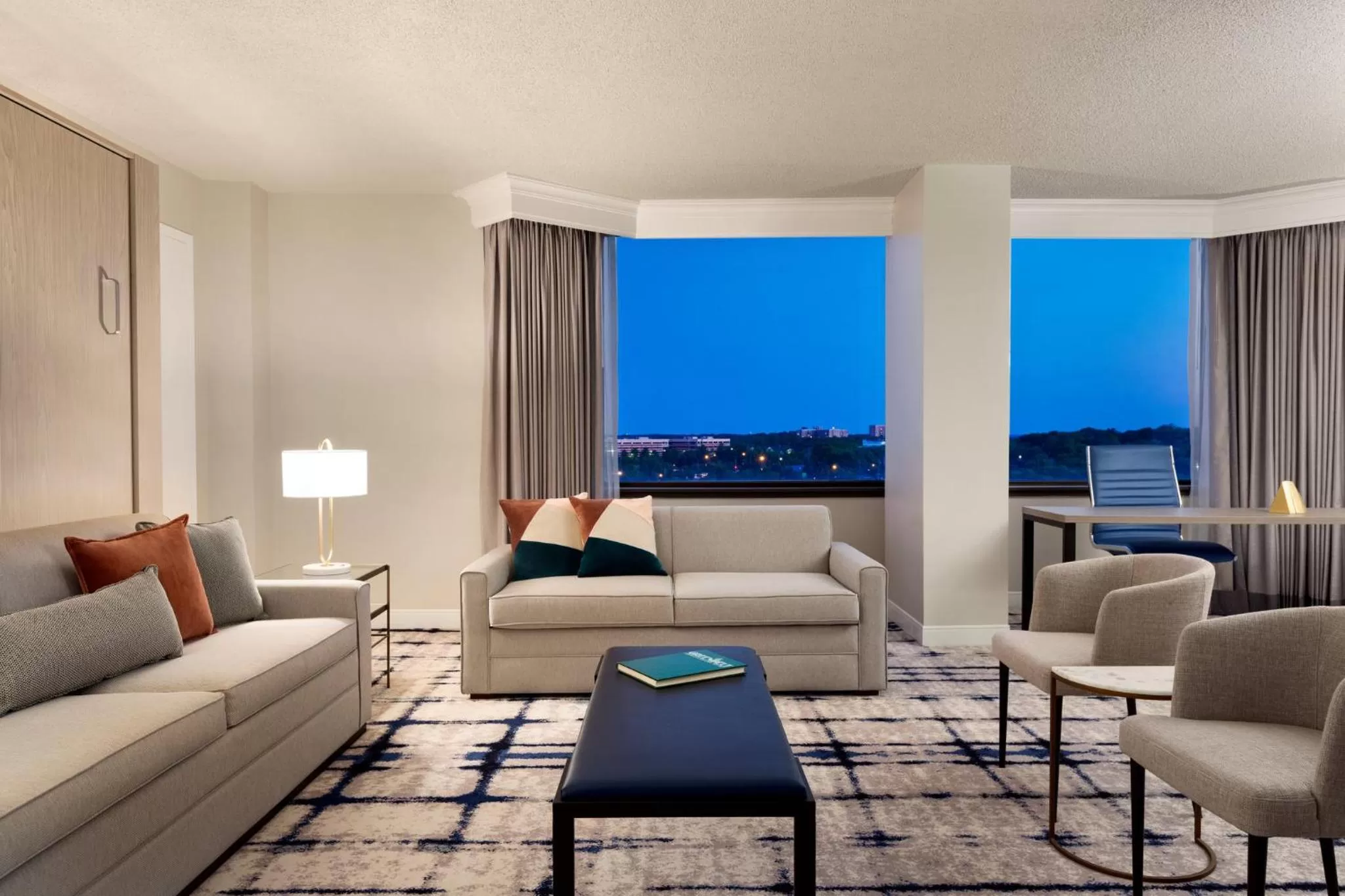 Photo of the whole room in Crowne Plaza College Park - Washington DC by IHG