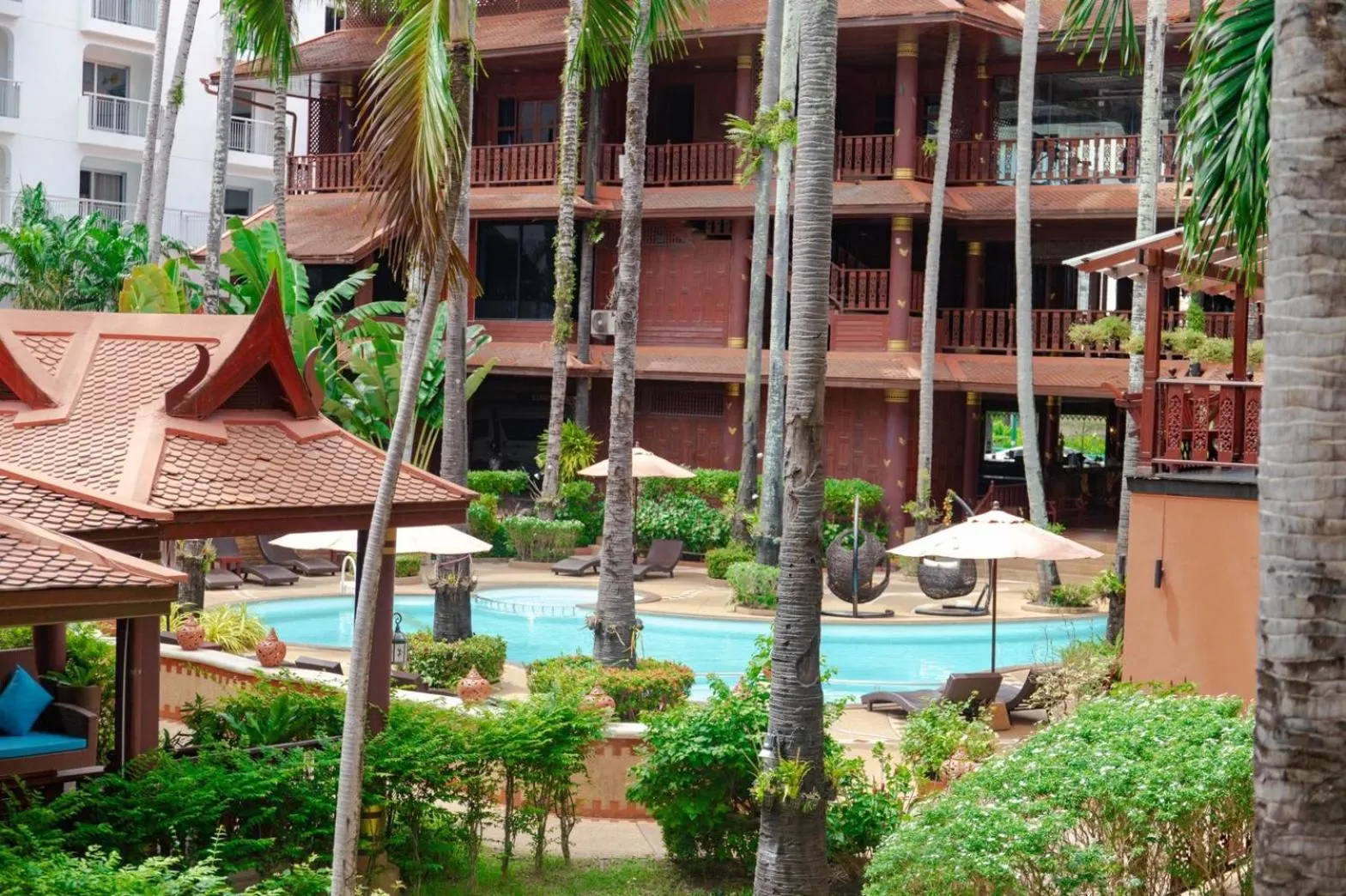 Property building in Royal Phawadee Village Patong - 2 Minutes walk to the beach