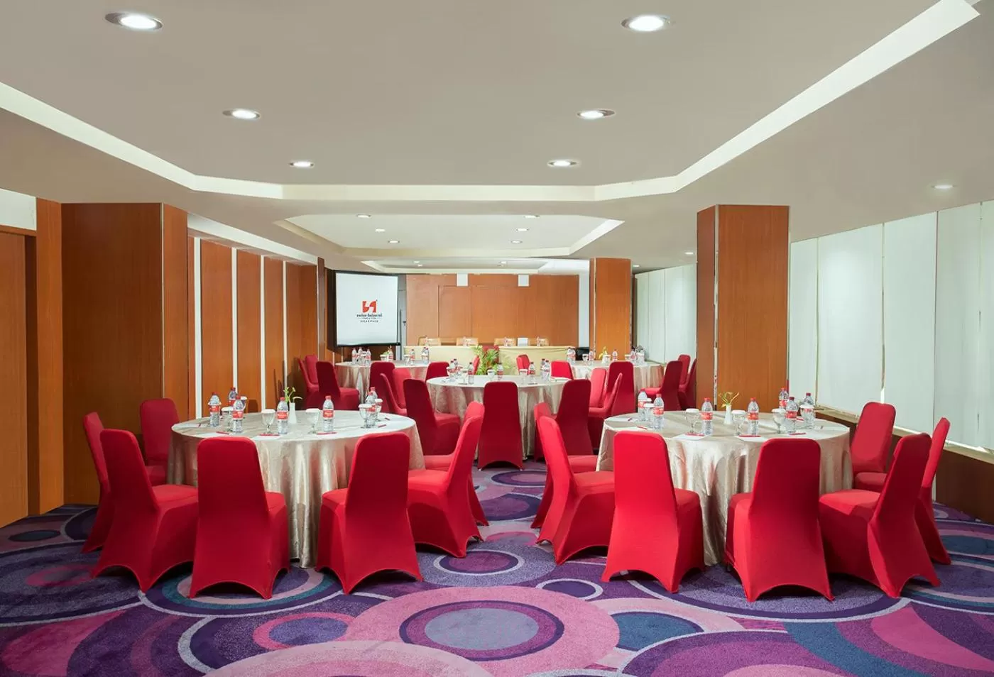 Banquet/Function facilities in Swiss-Belhotel Silae Palu