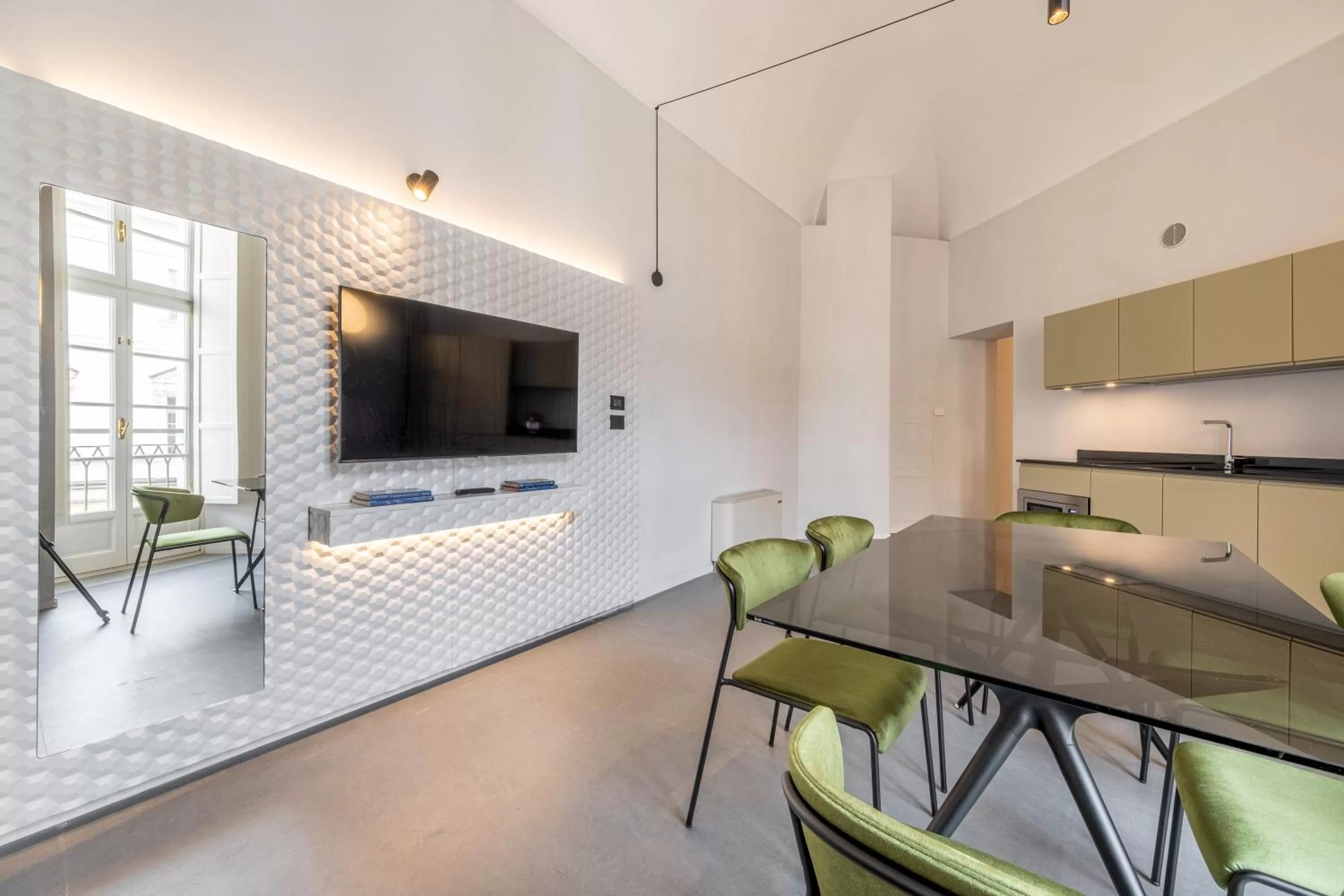 TV and multimedia in Oriana Homèl Torino